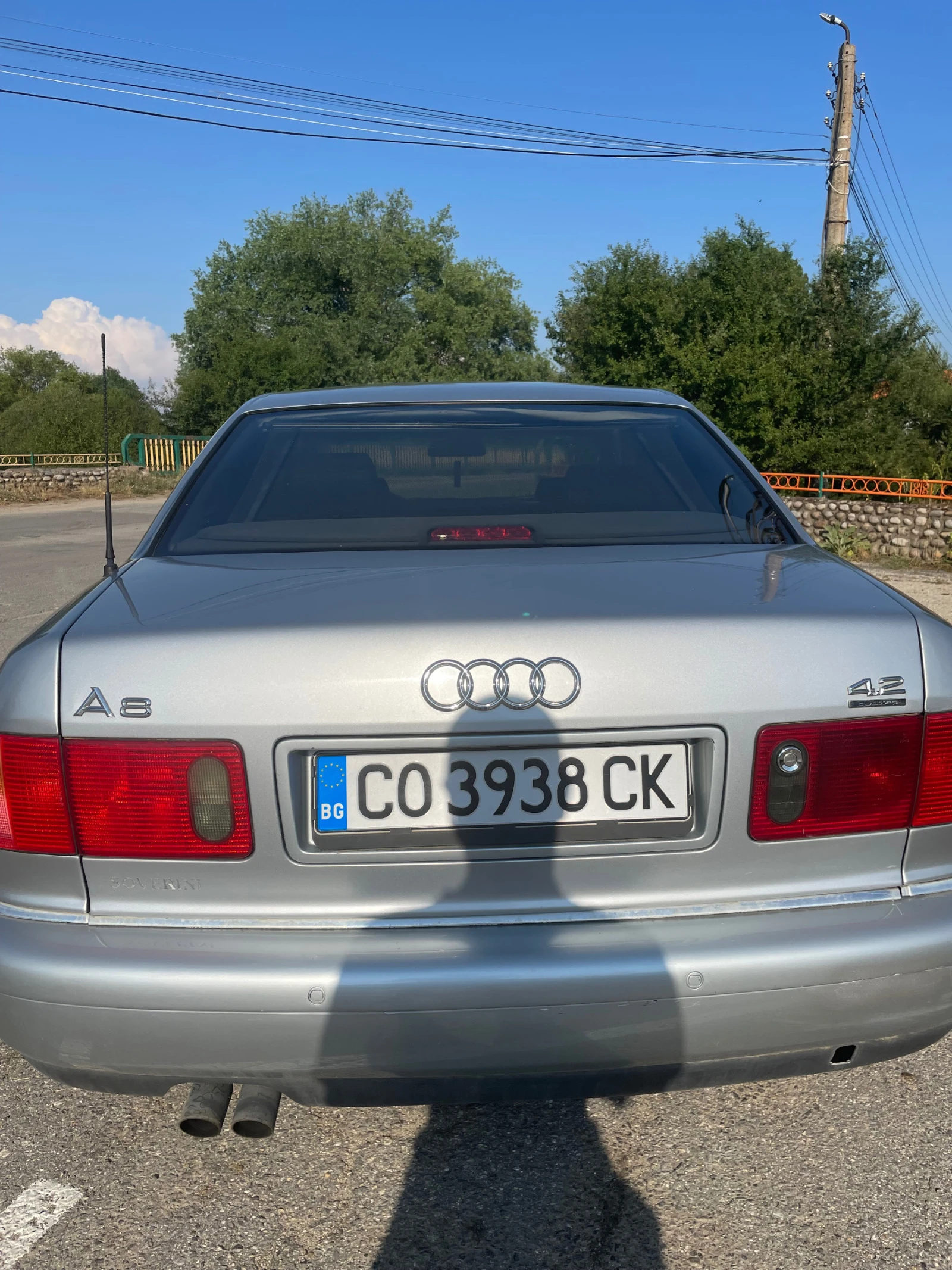 Audi A8 4.2 - изображение 2