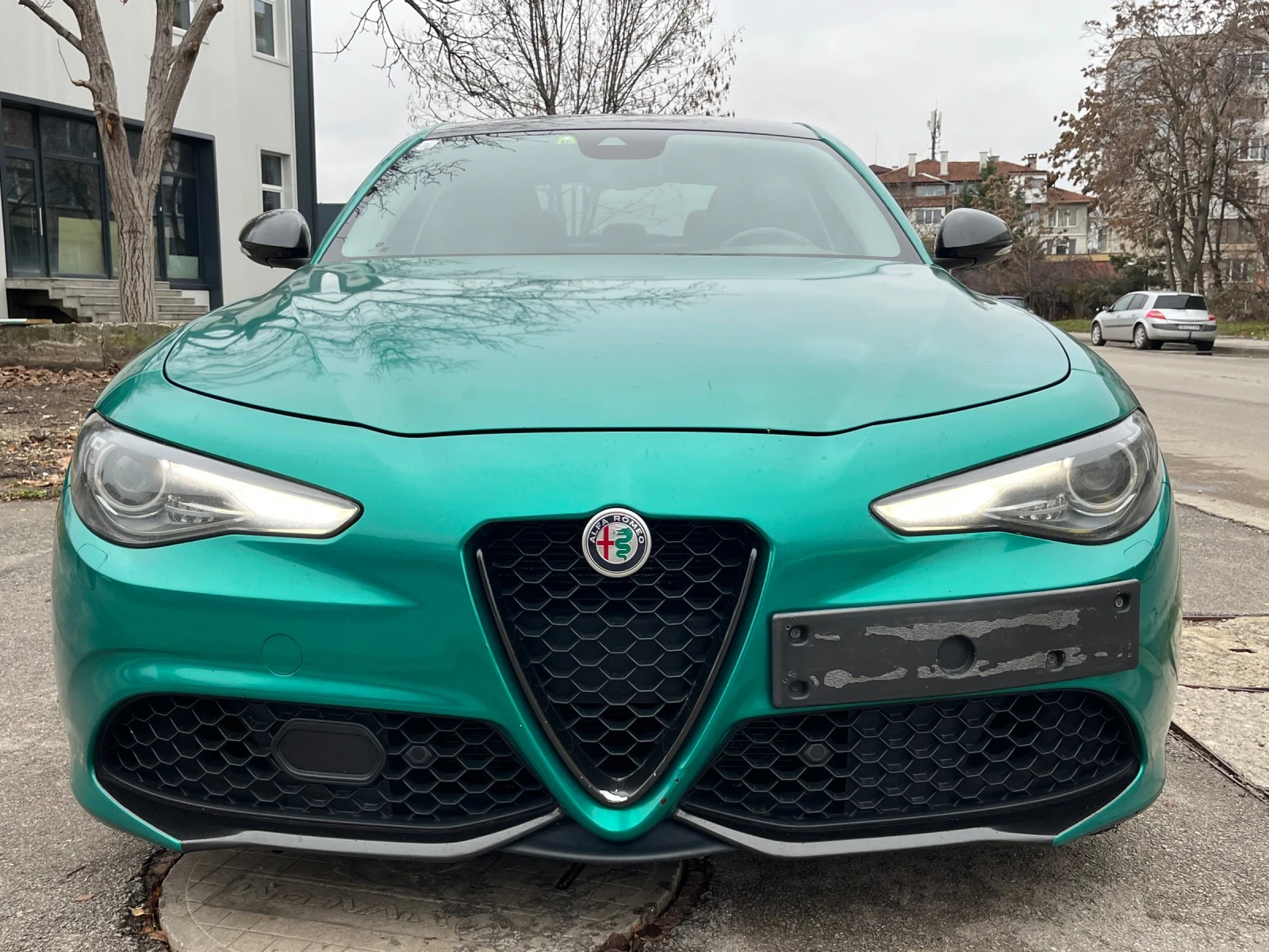 Alfa Romeo Giulia VELOCE Q4 - изображение 6