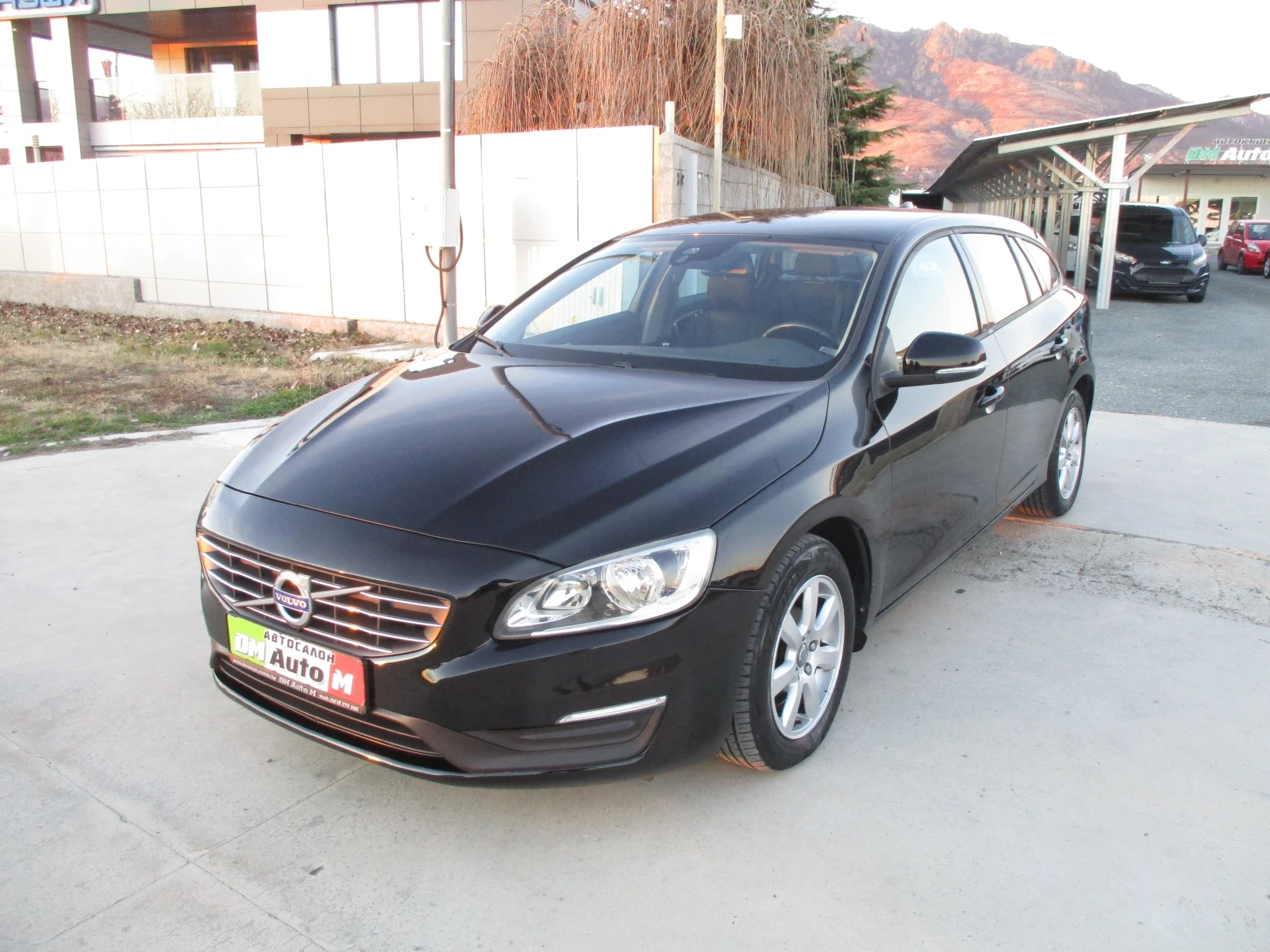 Volvo V60 1.6/KATO НОВА/ABTOMATИК/ - изображение 8