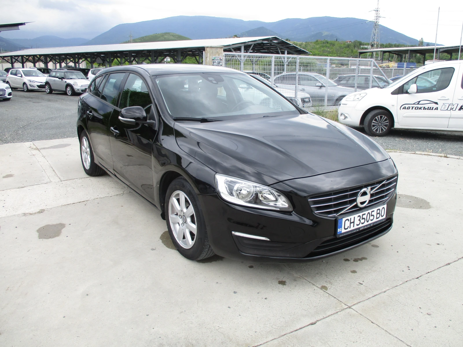 Volvo V60 1.6/KATO НОВА/ABTOMATИК/, снимка 2 - Автомобили и джипове - 48369062
