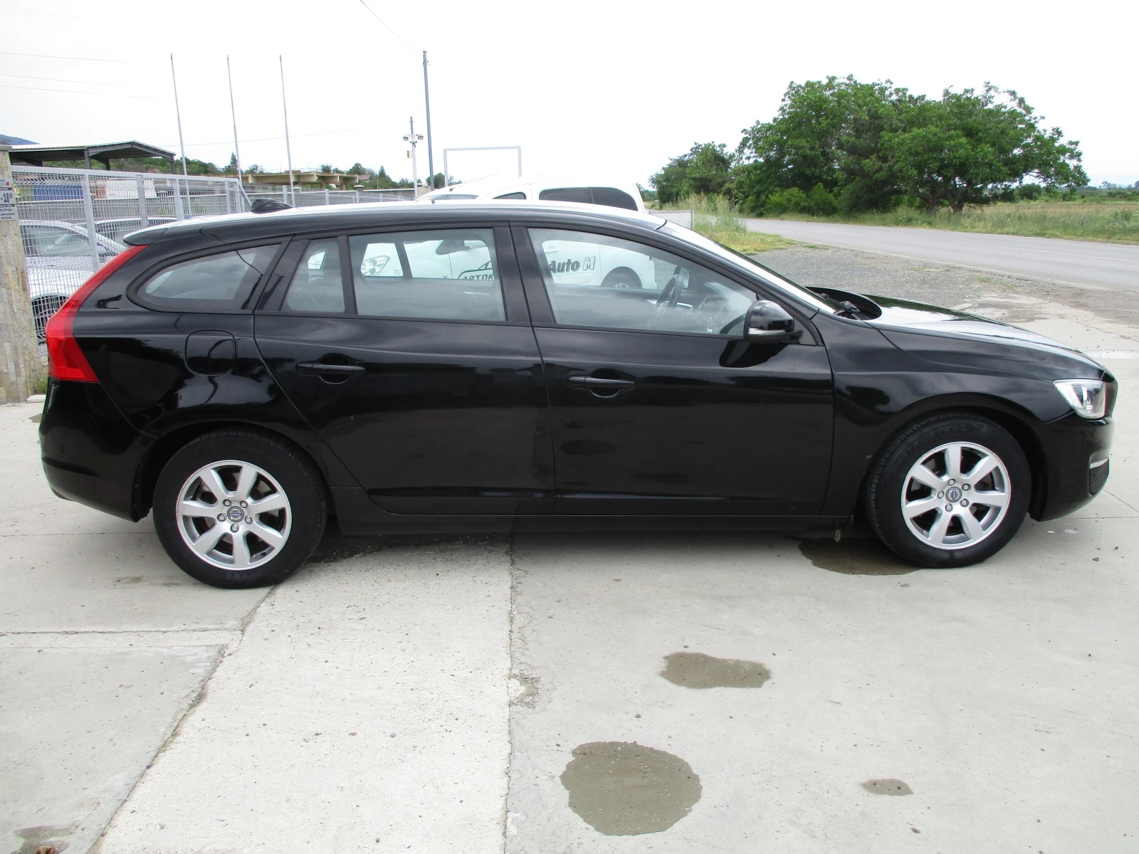 Volvo V60 1.6/KATO НОВА/ABTOMATИК/, снимка 3 - Автомобили и джипове - 48369062