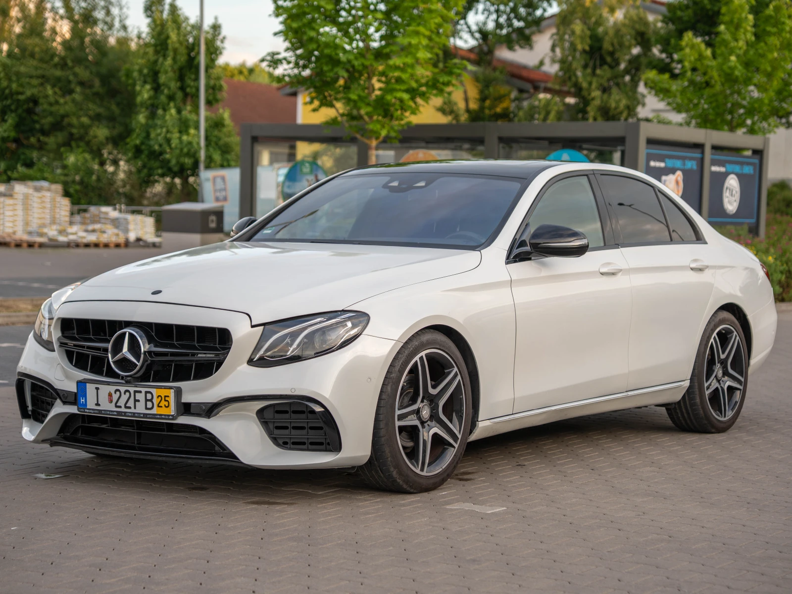 Mercedes-Benz E 220 AMG Widescreen естествена кожа - изображение 3
