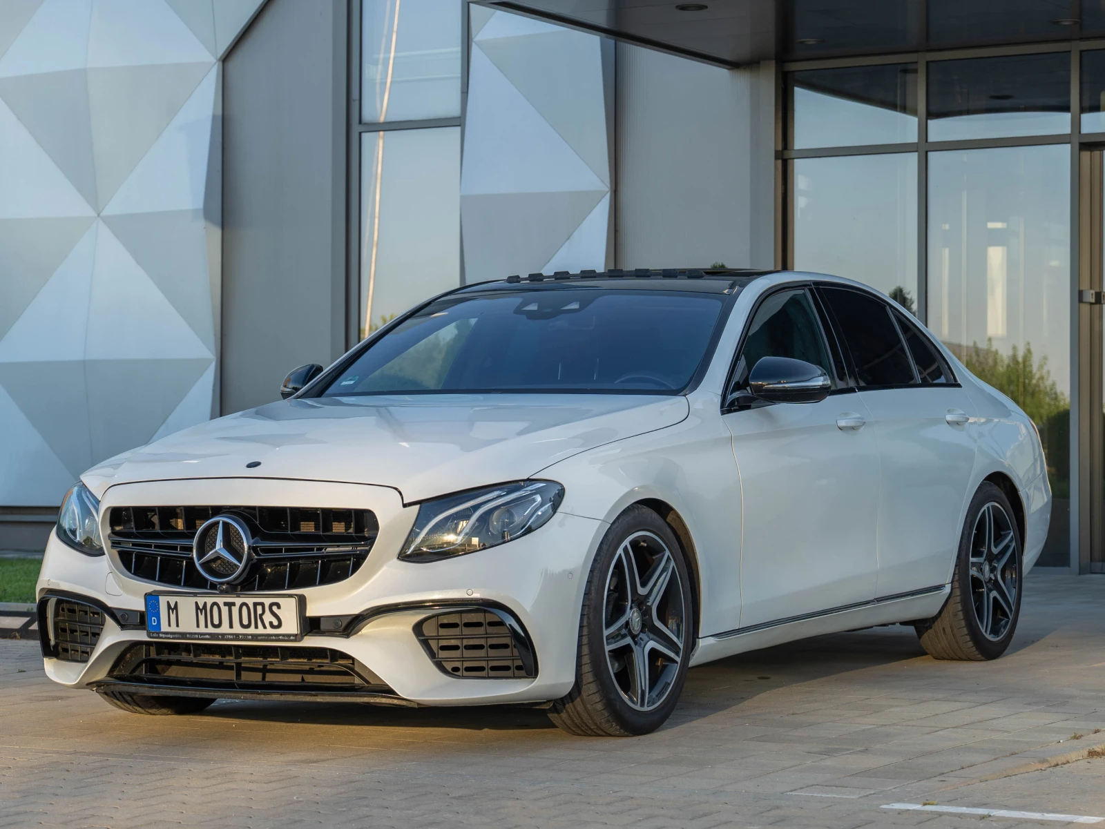 Mercedes-Benz E 220 AMG Widescreen естествена кожа - изображение 3