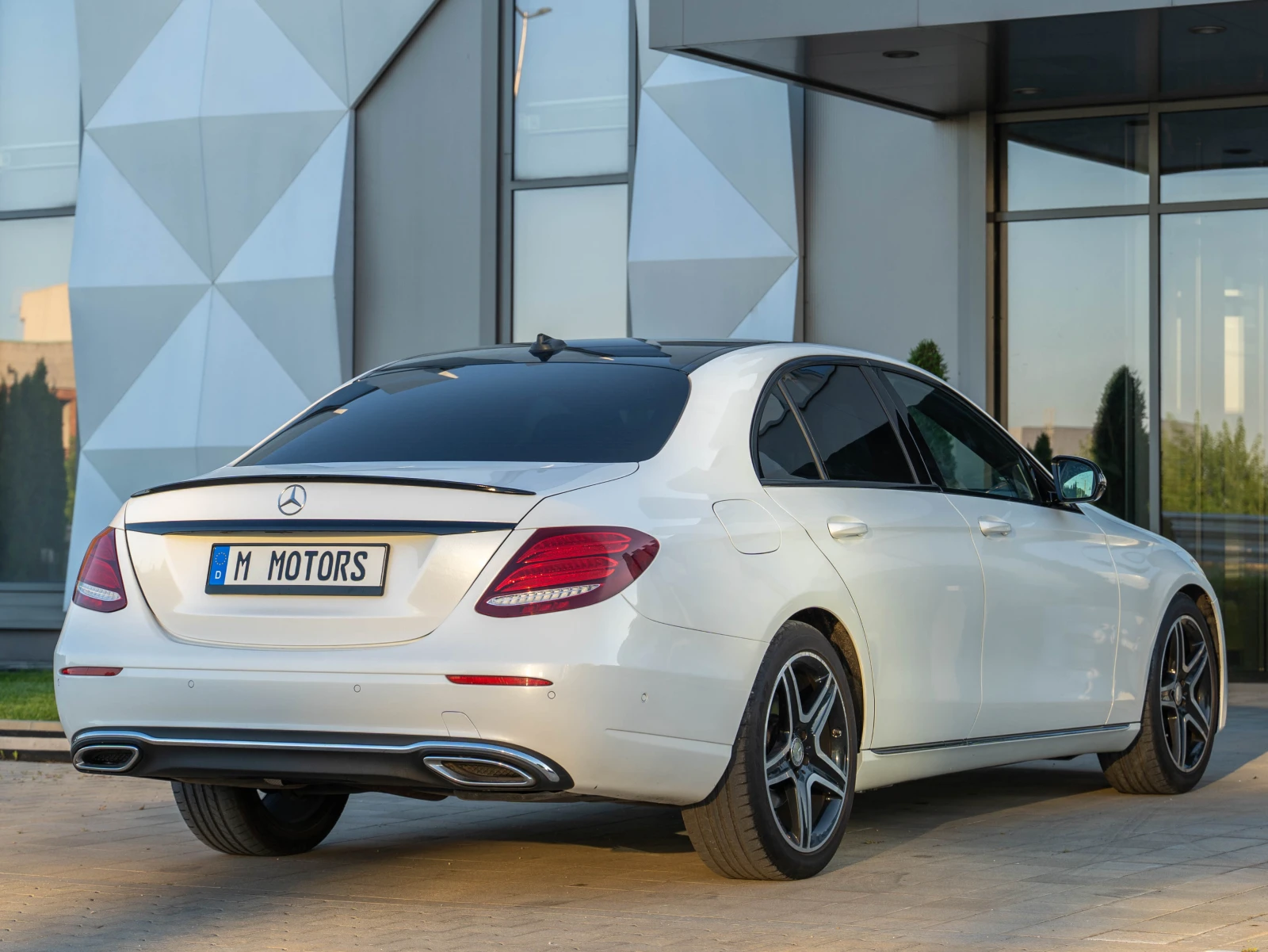 Mercedes-Benz E 220 AMG Widescreen естествена кожа - изображение 7