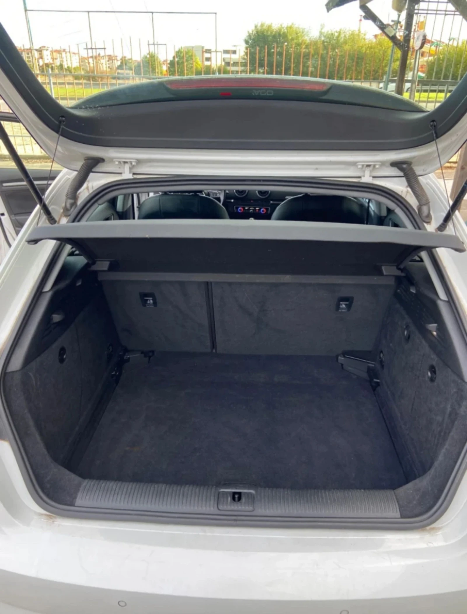 Audi A3 1.5 , снимка 13 - Автомобили и джипове - 53706685