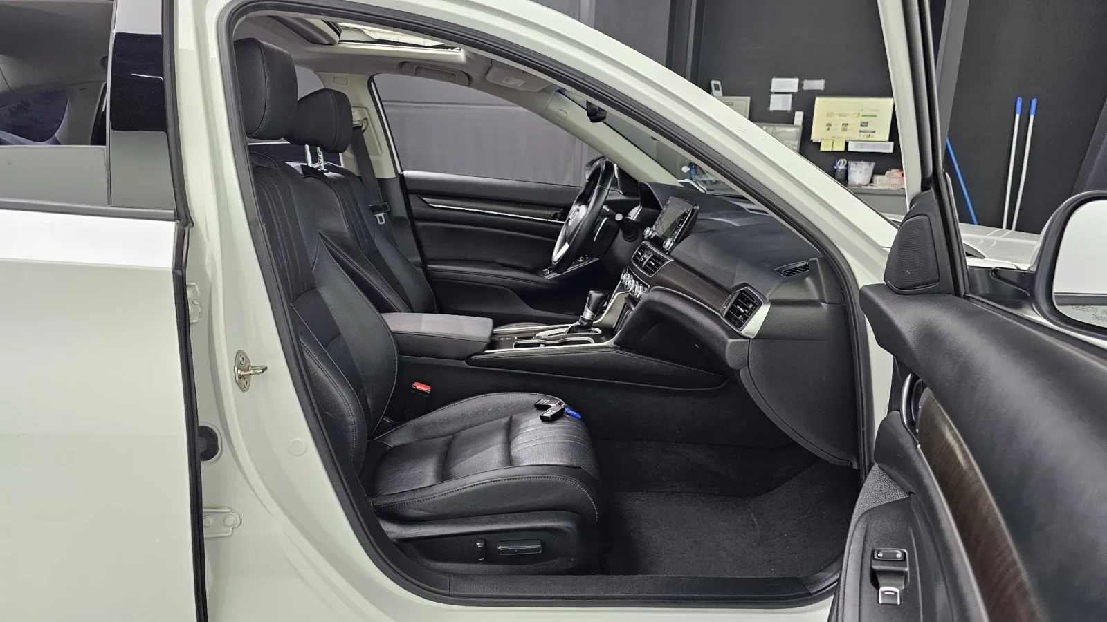 Honda Accord * DISTRONIC * ПОДГРЕВИ * КАМЕРА, снимка 17 - Автомобили и джипове - 54343716