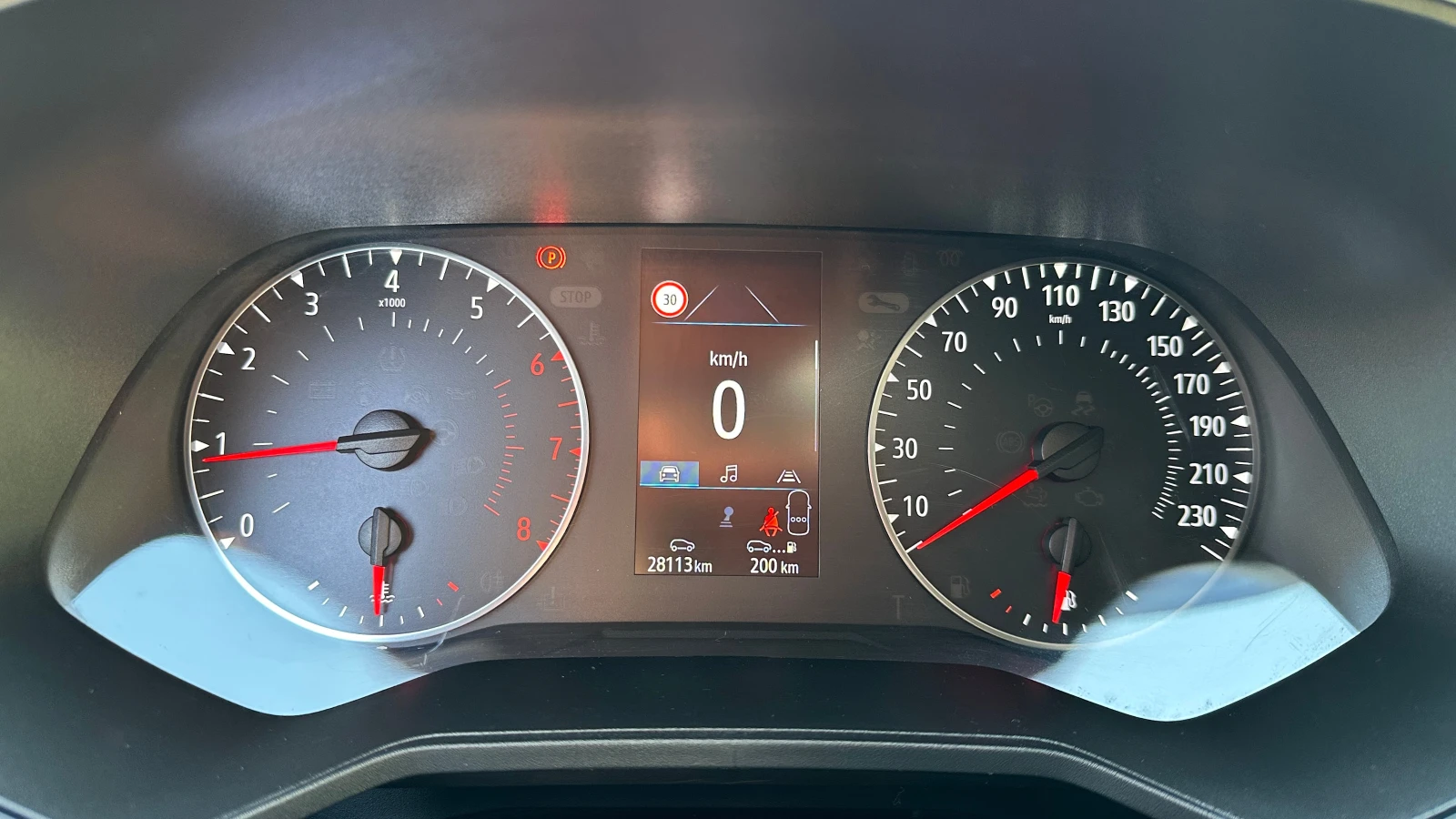 Renault Clio Life 1.0 i Първи собственик от България, снимка 15 - Автомобили и джипове - 54410914