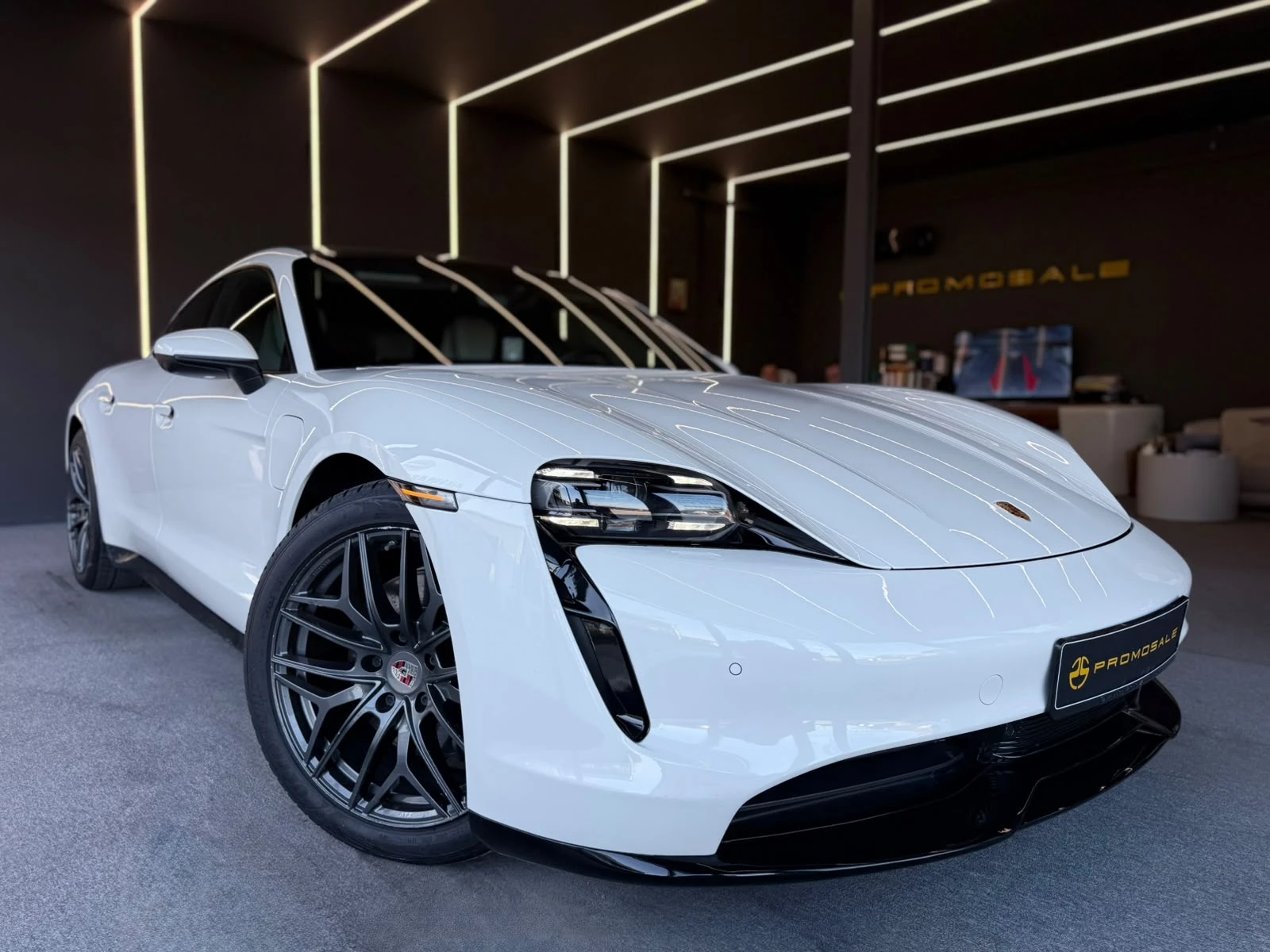 Porsche Taycan Bose* Matrix* Sport Sound* Pano* 360* Лизинг