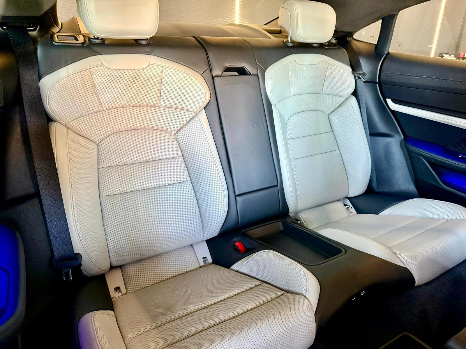Porsche Taycan Bose* Matrix* Sport Sound* Pano* 360* ������ | Mobile.bg � ����������� 16