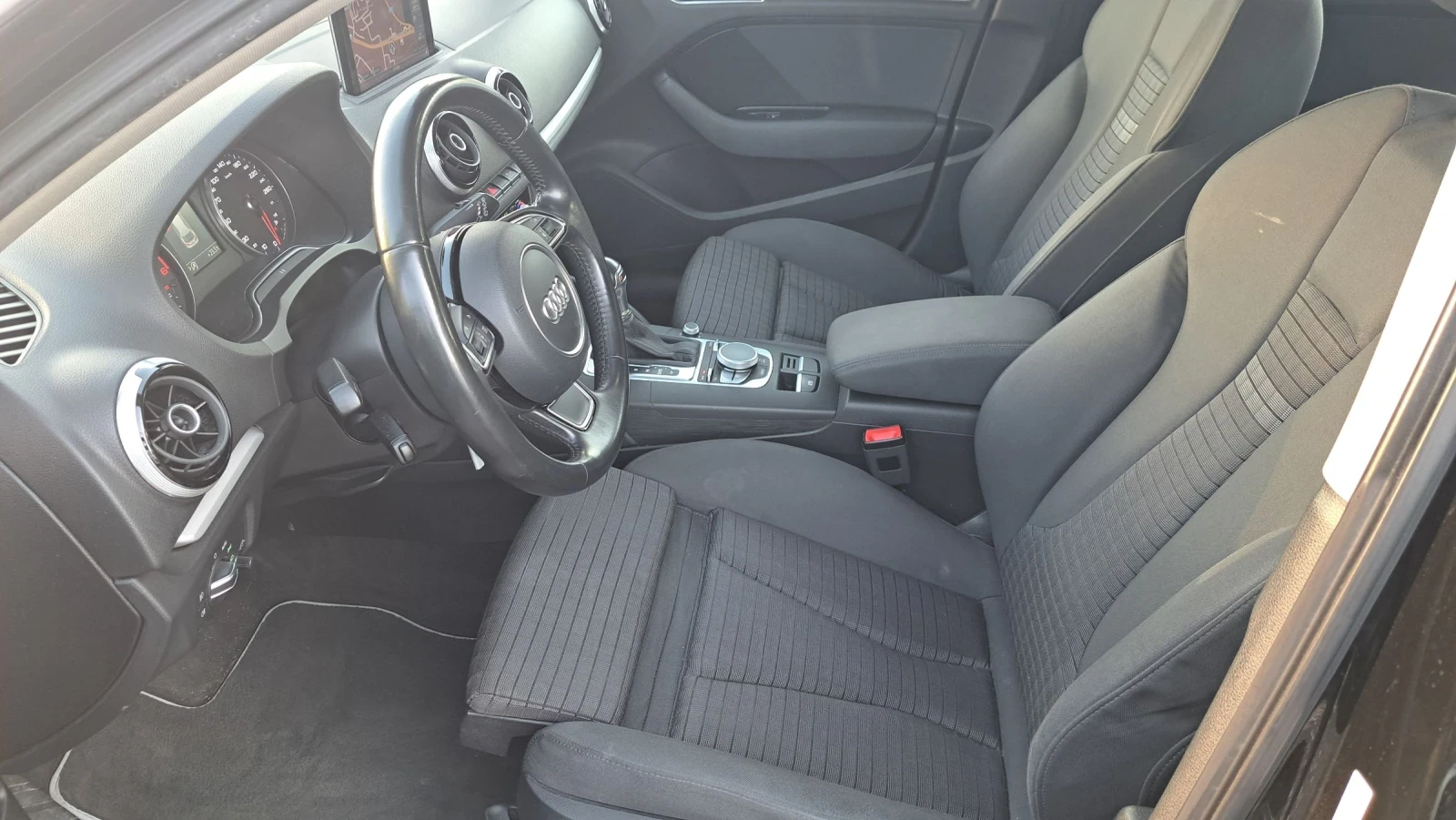 Audi A3 S-tronik, снимка 11 - Автомобили и джипове - 54664634