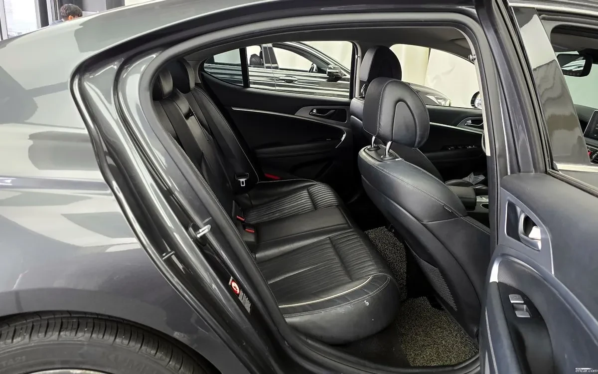 Genesis G70 SUPREME !!УНИКАТ!! #ПЪЛНО ОБОРУДВАНЕ#, снимка 5 - Автомобили и джипове - 55065910