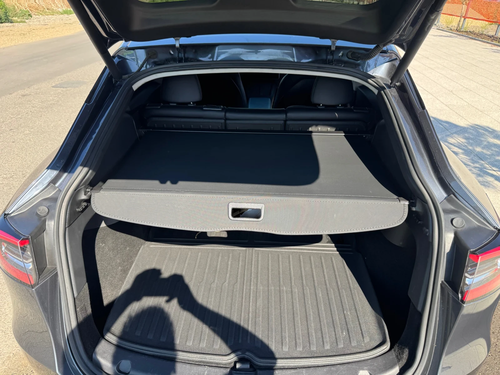 Tesla Model Y Performance , снимка 9 - Автомобили и джипове - 55852679