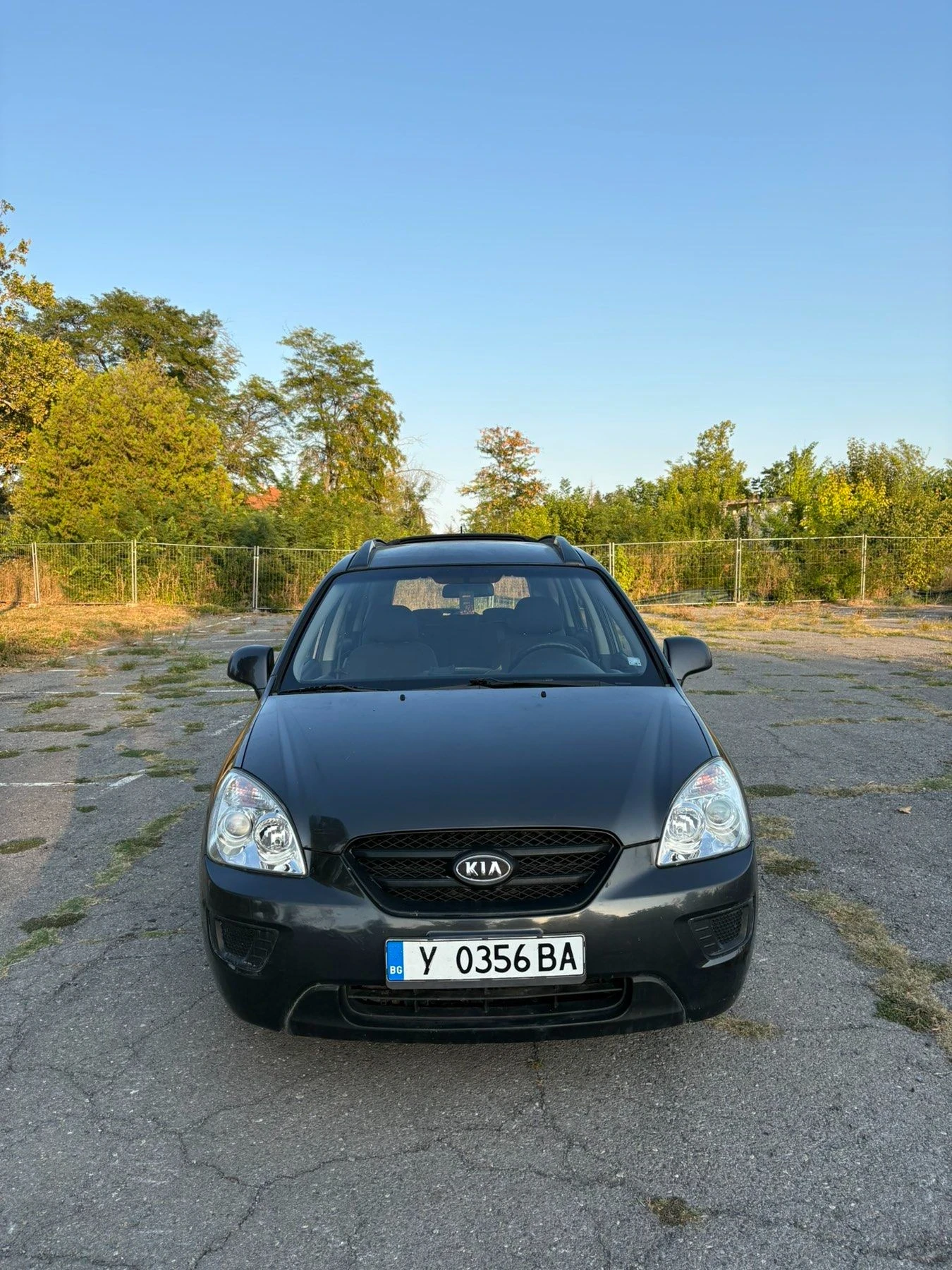 Kia Carens, снимка 7 - Автомобили и джипове - 56040254