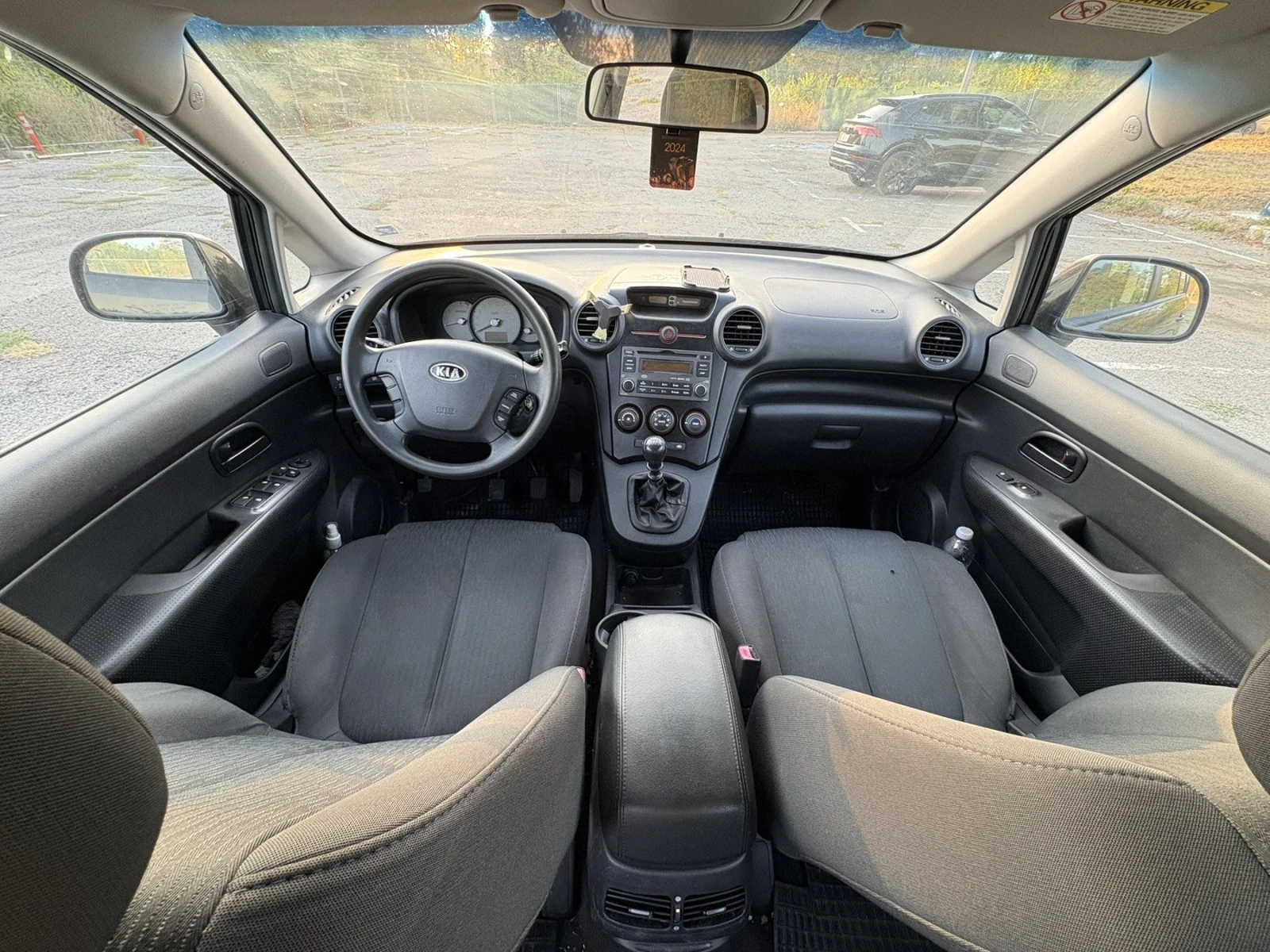 Kia Carens, снимка 8 - Автомобили и джипове - 56040254