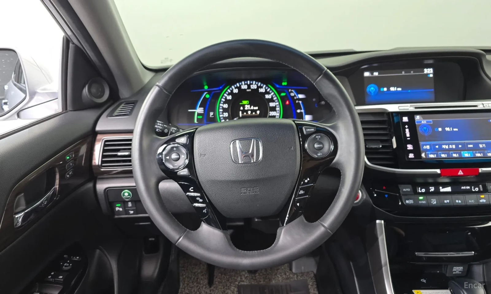 Honda Accord АВАНСОВО ПЛАЩАНЕ\Перфектно състояние, снимка 13 - Автомобили и джипове - 56131411