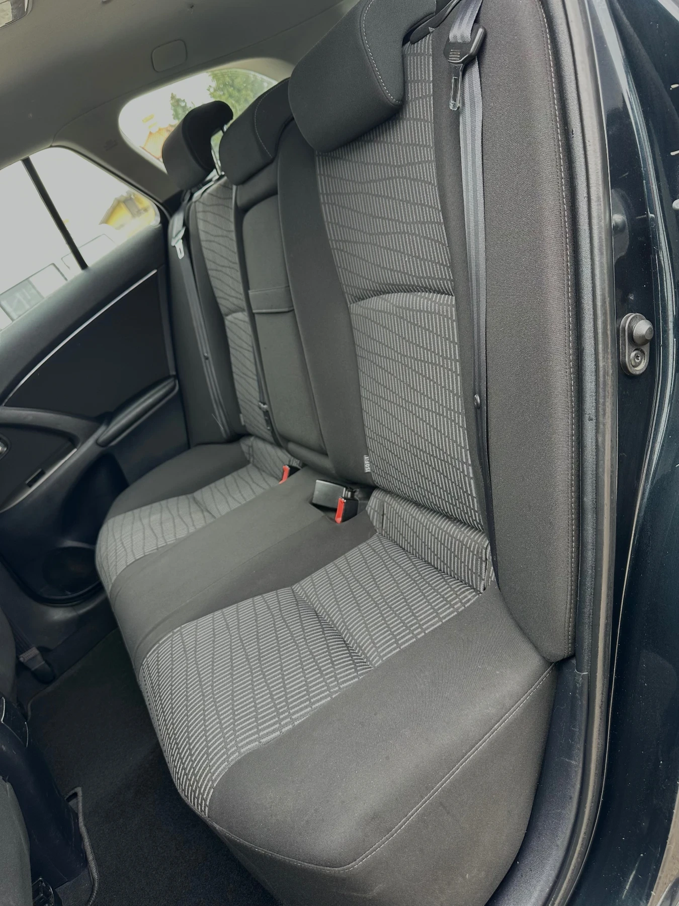 Toyota Avensis 1.8 VVT-i Edition* ����* ������* �������� �������* | Mobile.bg � ����������� 13