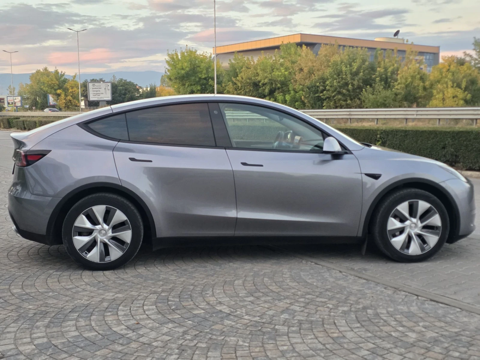 Tesla Model Y �������/ LONG RANGE/ DUAL MOTOR/ GERMANY/ �������� | Mobile.bg � ����������� 6
