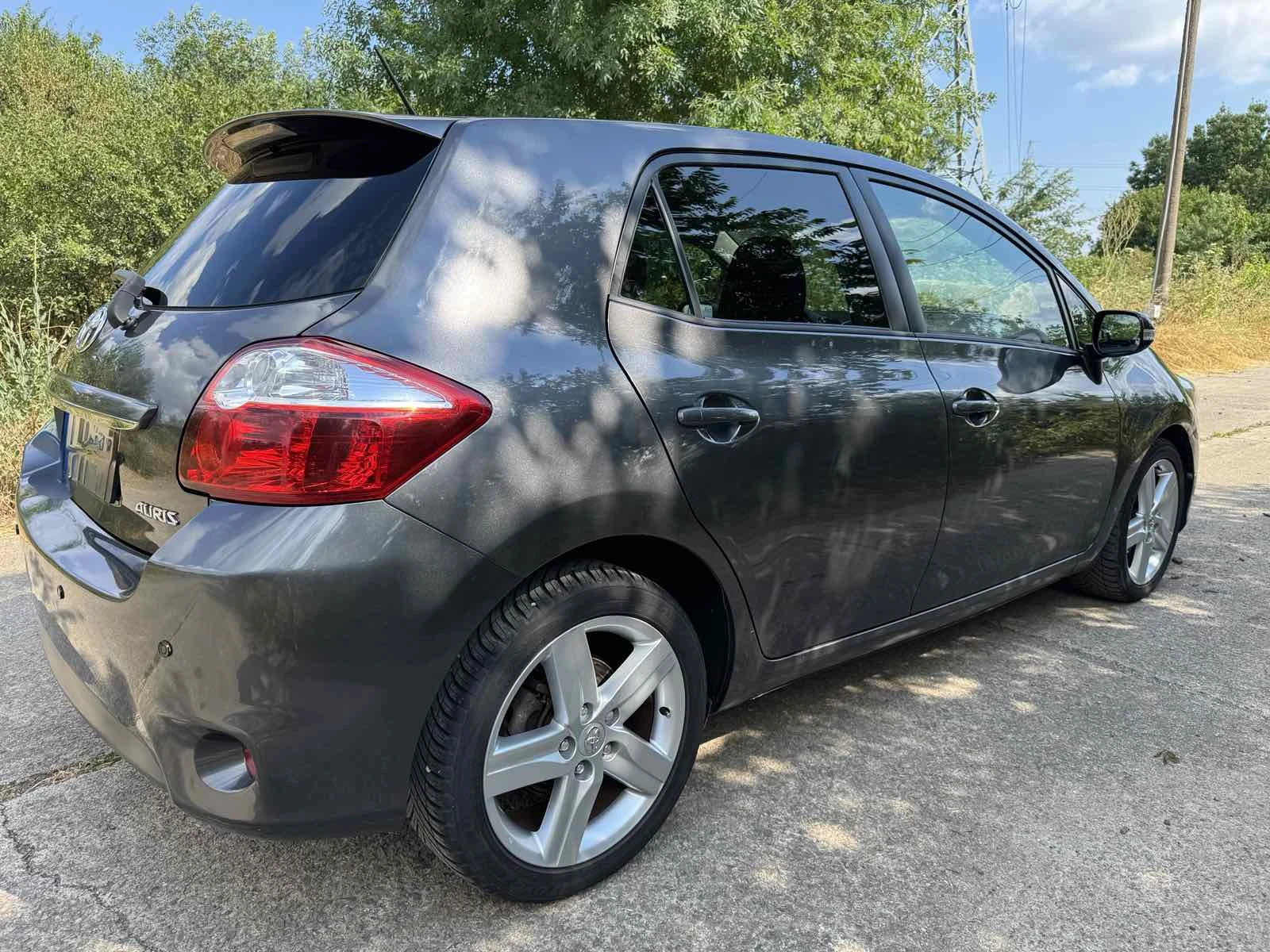 Toyota Auris, снимка 6 - Автомобили и джипове - 56589138