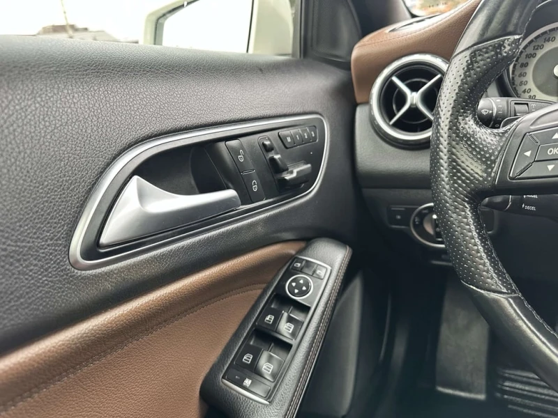 Mercedes-Benz GLA 250 4 MATIC * CARFAX * ФИНАНСИРАНЕ , снимка 10 - Автомобили и джипове - 53186761