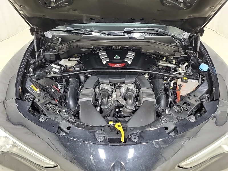 Alfa Romeo Stelvio QUADRIFOGLIO * Реална цена!!!* , снимка 15 - Автомобили и джипове - 53480204