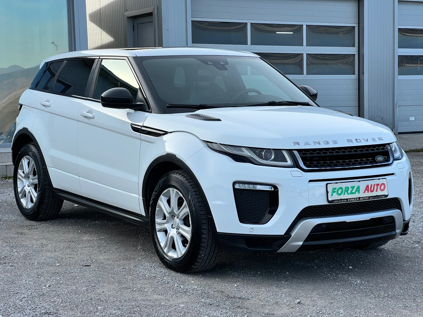 Land Rover Evoque 2.0D-DYNAMIC-ПАНОРАМА-4X4-NAVI-* 119000KM*  - изображение 3