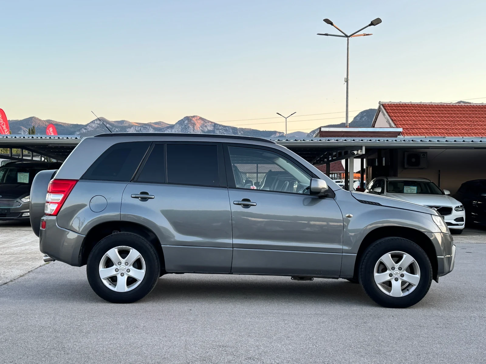 Suzuki Grand vitara 1.9DI-D 4x4 ИТАЛИЯ - изображение 5