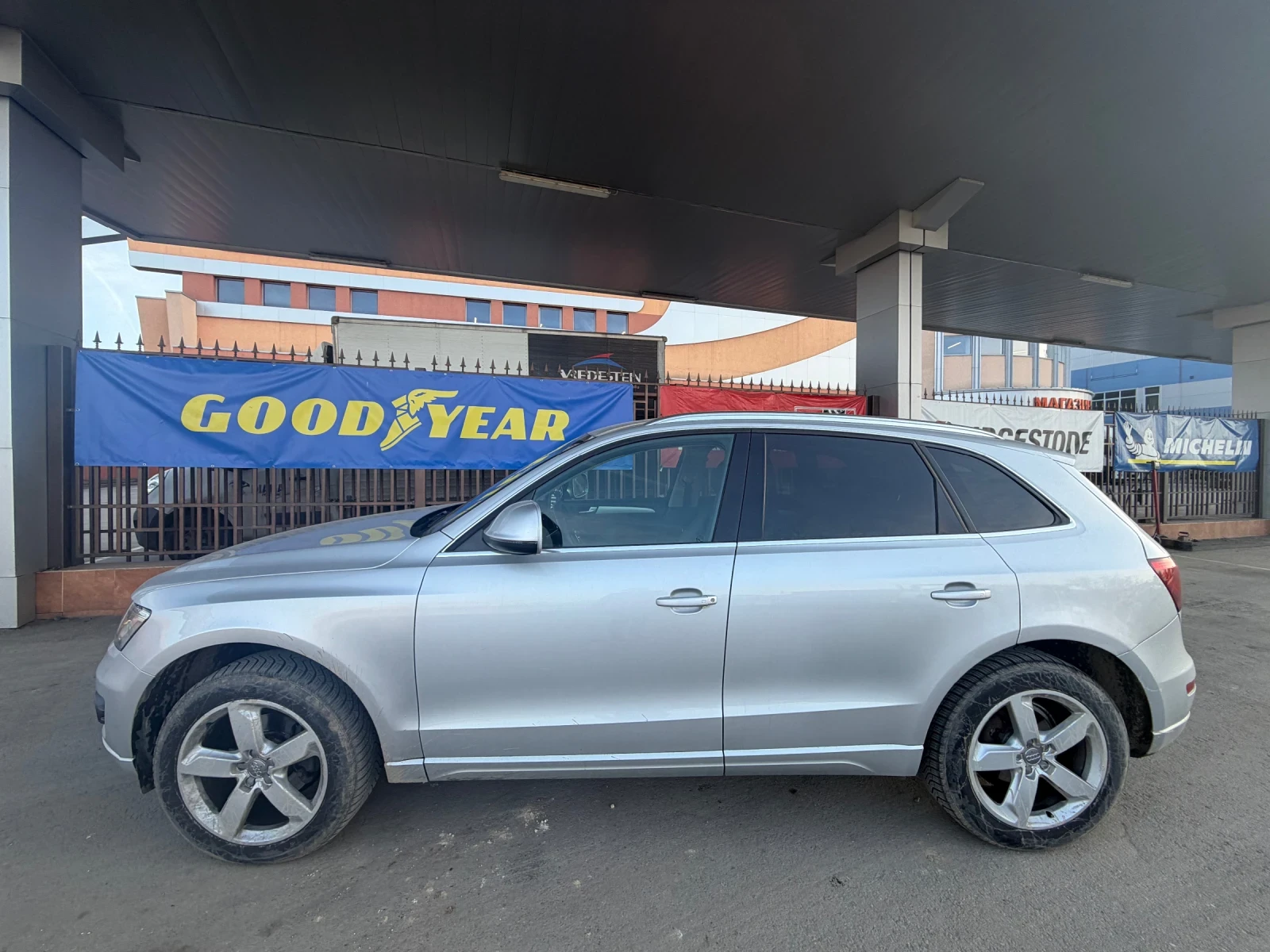 Audi Q5 FACELIFT* LED* 2.0D* 4x4 - изображение 4
