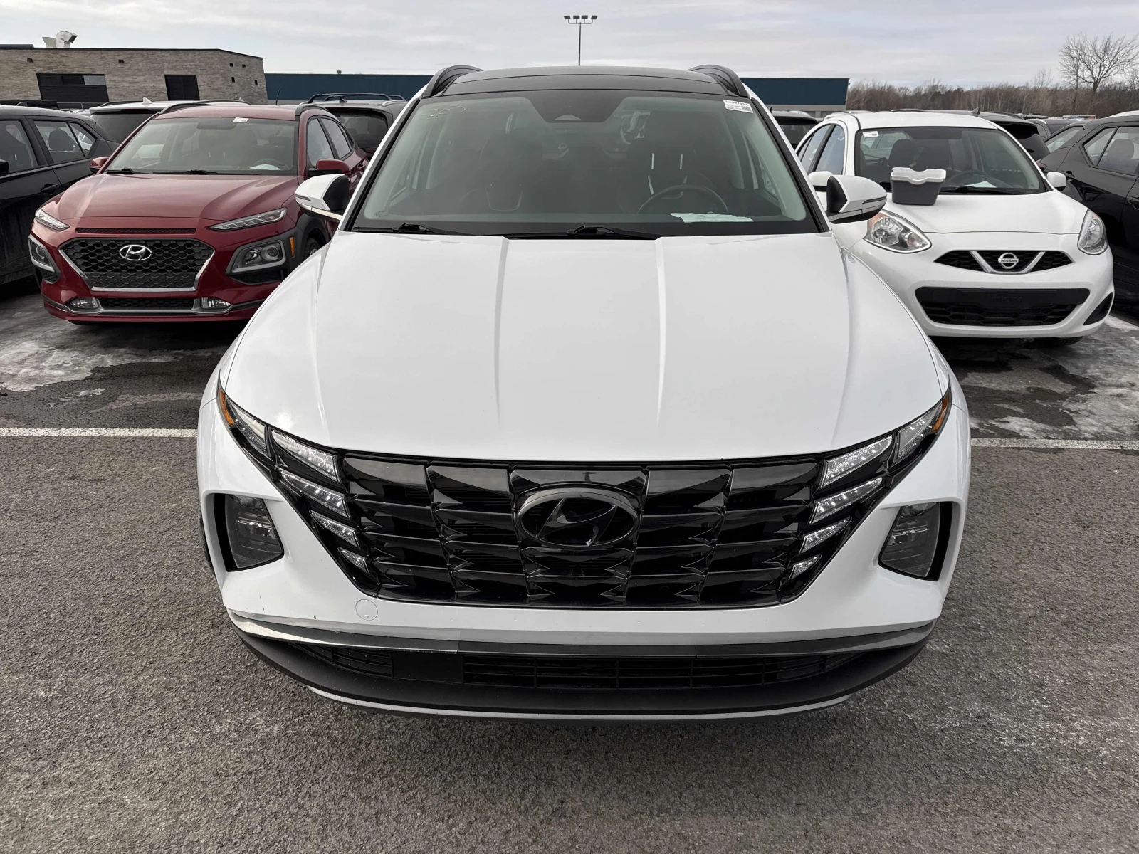 Hyundai Tucson Luxury/ CARFAX/Кожа/Нави/Панорама/Подгрев/4х4, снимка 2 - Автомобили и джипове - 53804703