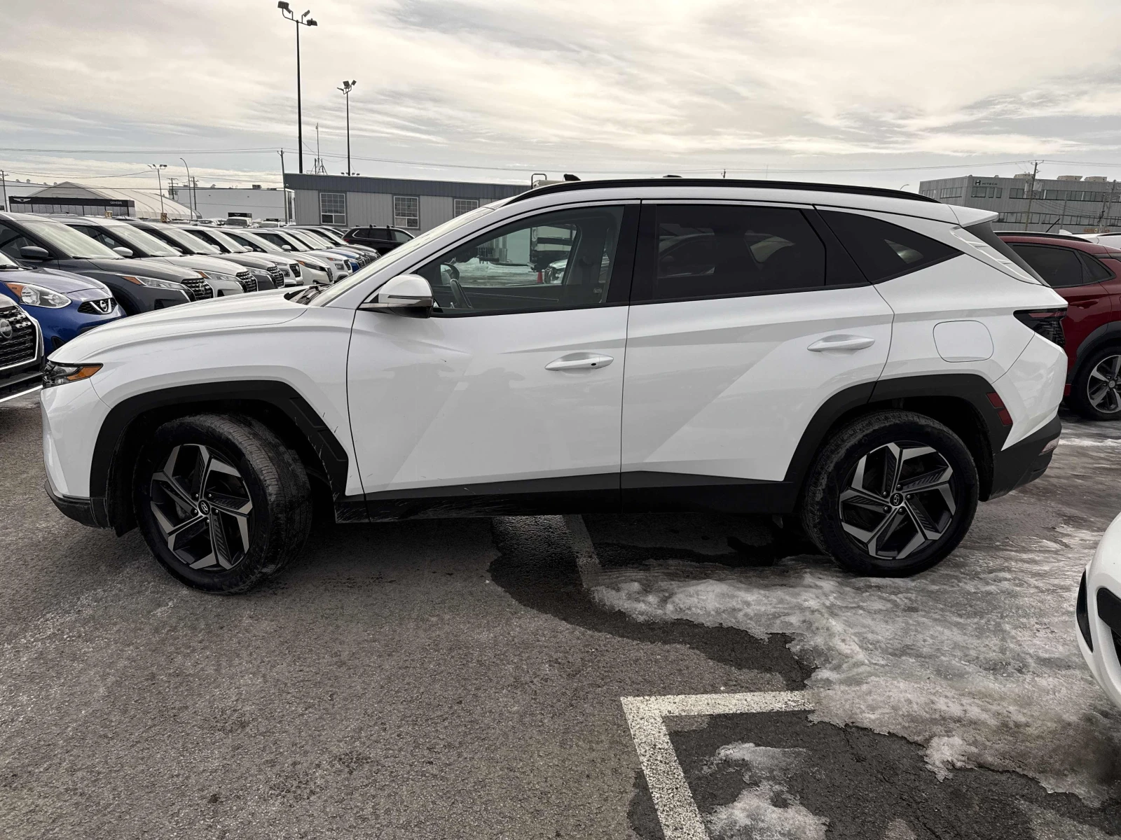 Hyundai Tucson Luxury/ CARFAX/Кожа/Нави/Панорама/Подгрев/4х4, снимка 3 - Автомобили и джипове - 53804703