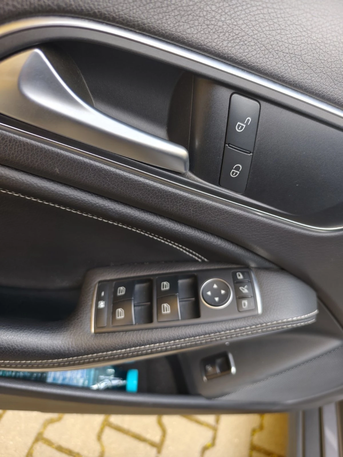 Mercedes-Benz GLA 220, снимка 11 - Автомобили и джипове - 53848923