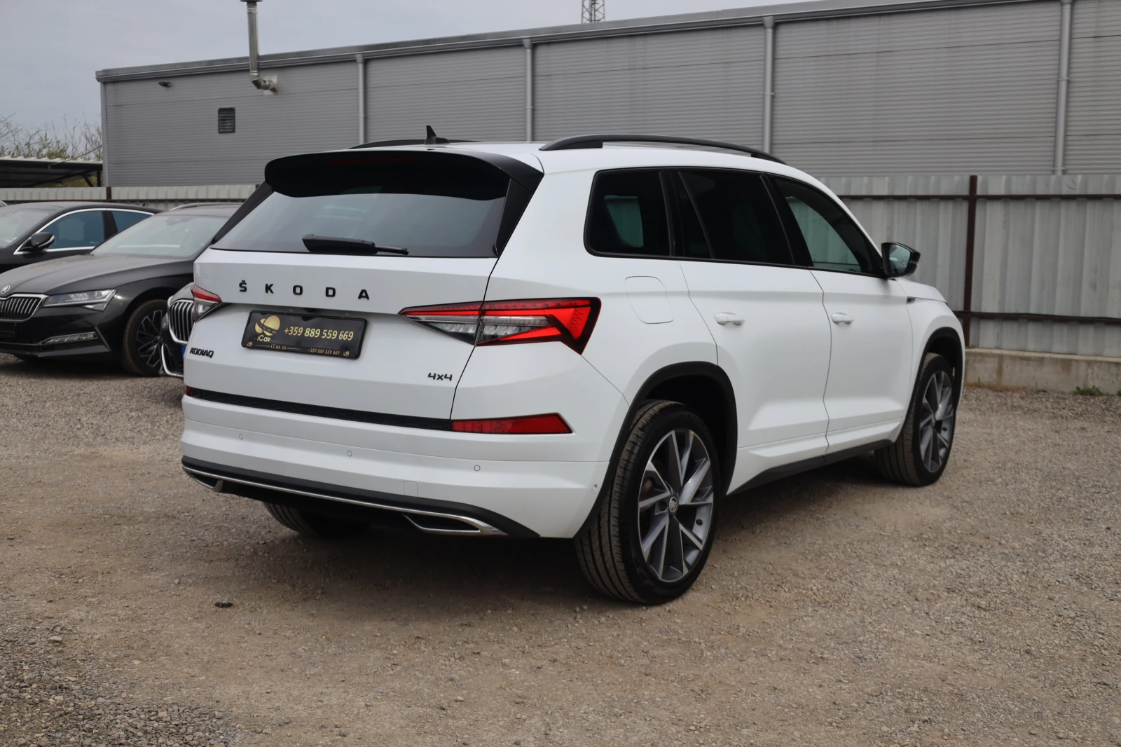Skoda Kodiaq 2.0TDI 4х4 Face Sportline ACC KeyGO Обдухв Digital, снимка 4 - Автомобили и джипове - 53986312