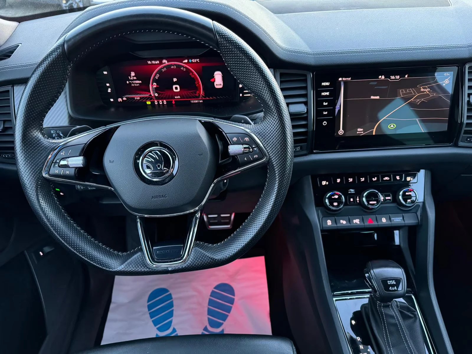 Skoda Kodiaq 2.0TDI 4х4 Face Sportline ACC KeyGO Обдухв Digital, снимка 8 - Автомобили и джипове - 53986312