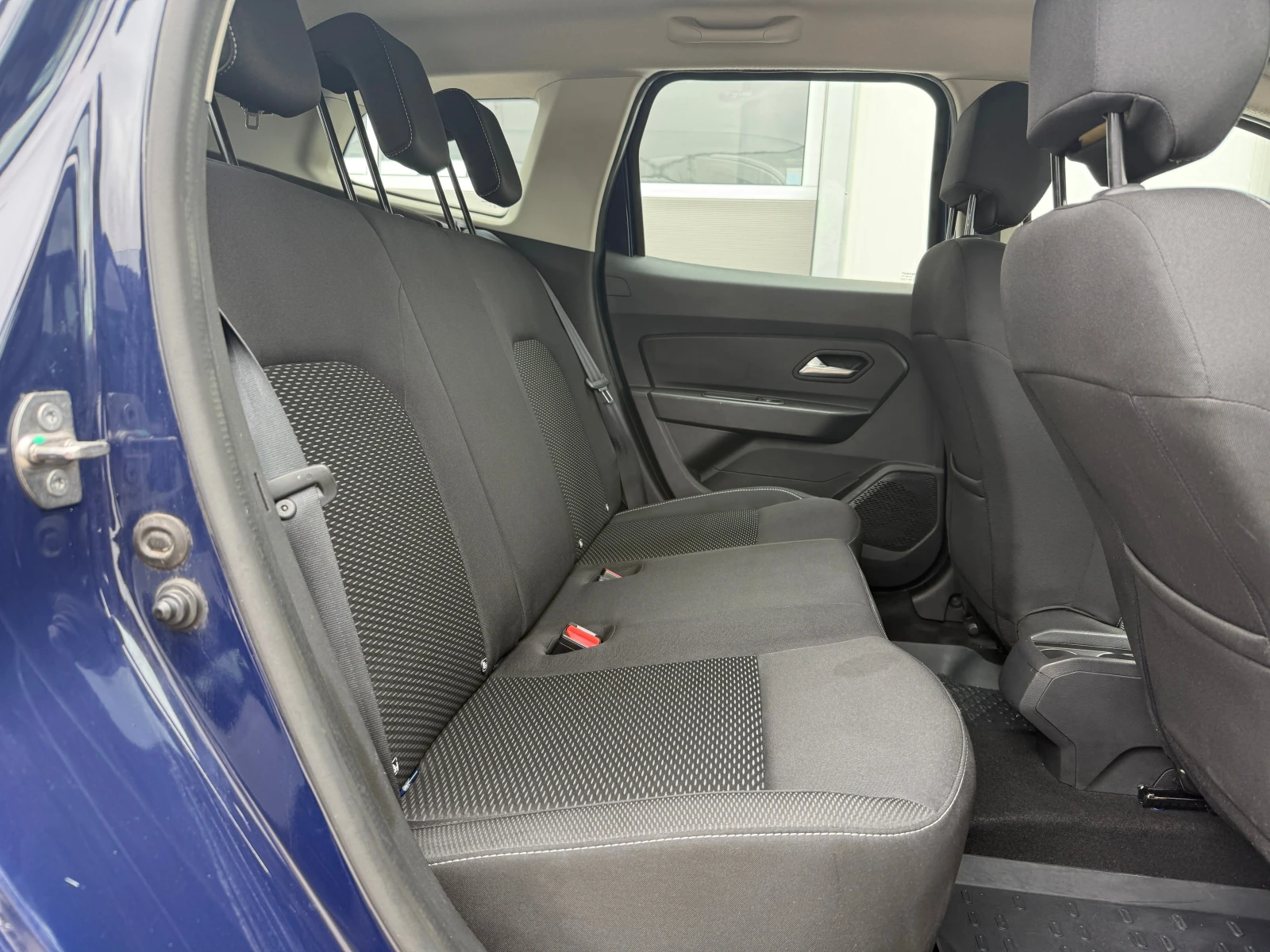 Dacia Duster 1.3 Tce 4x4 130 k.c., снимка 13 - Автомобили и джипове - 54031806