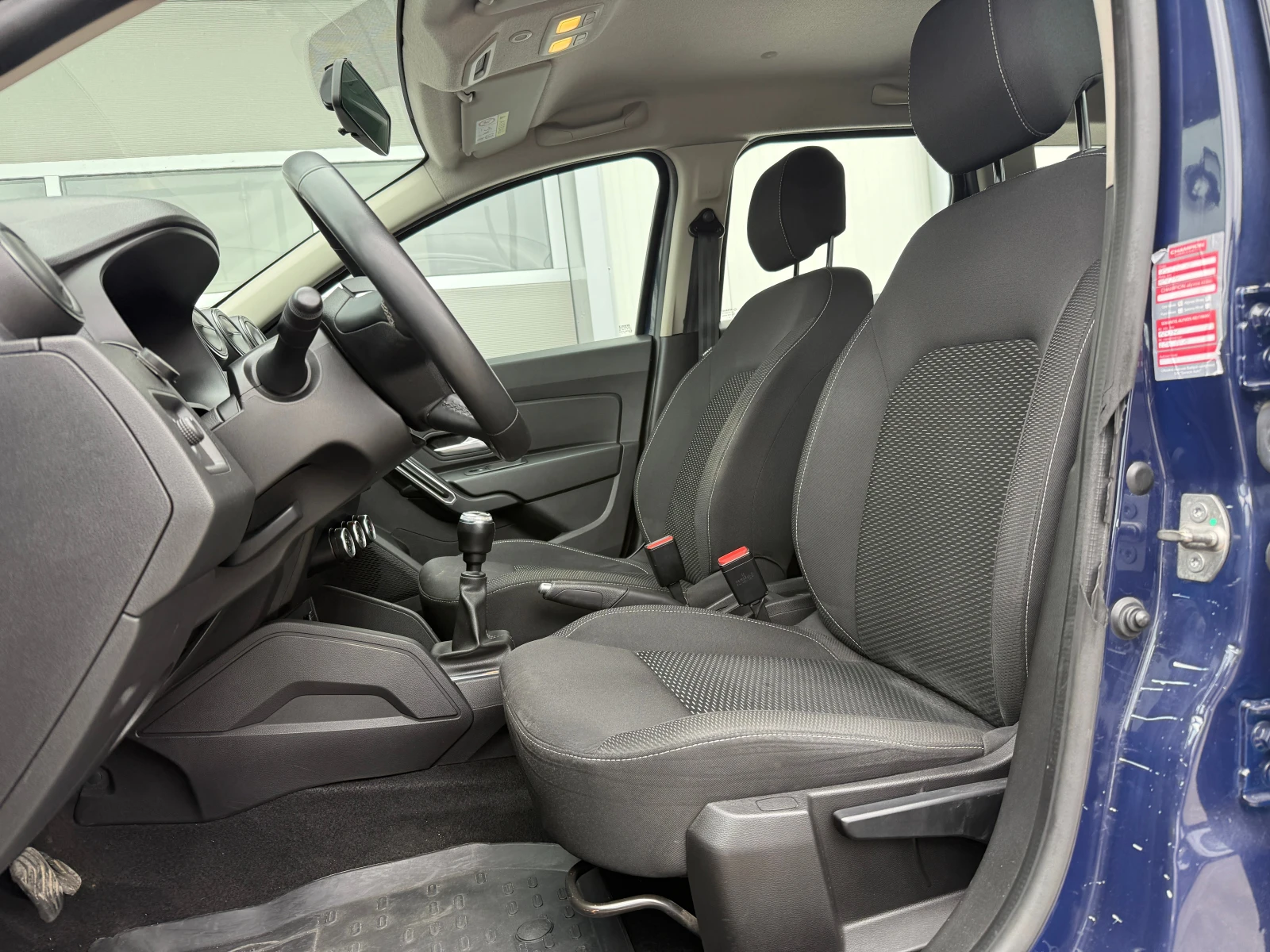 Dacia Duster 1.3 Tce 4x4 130 k.c., снимка 11 - Автомобили и джипове - 54031806