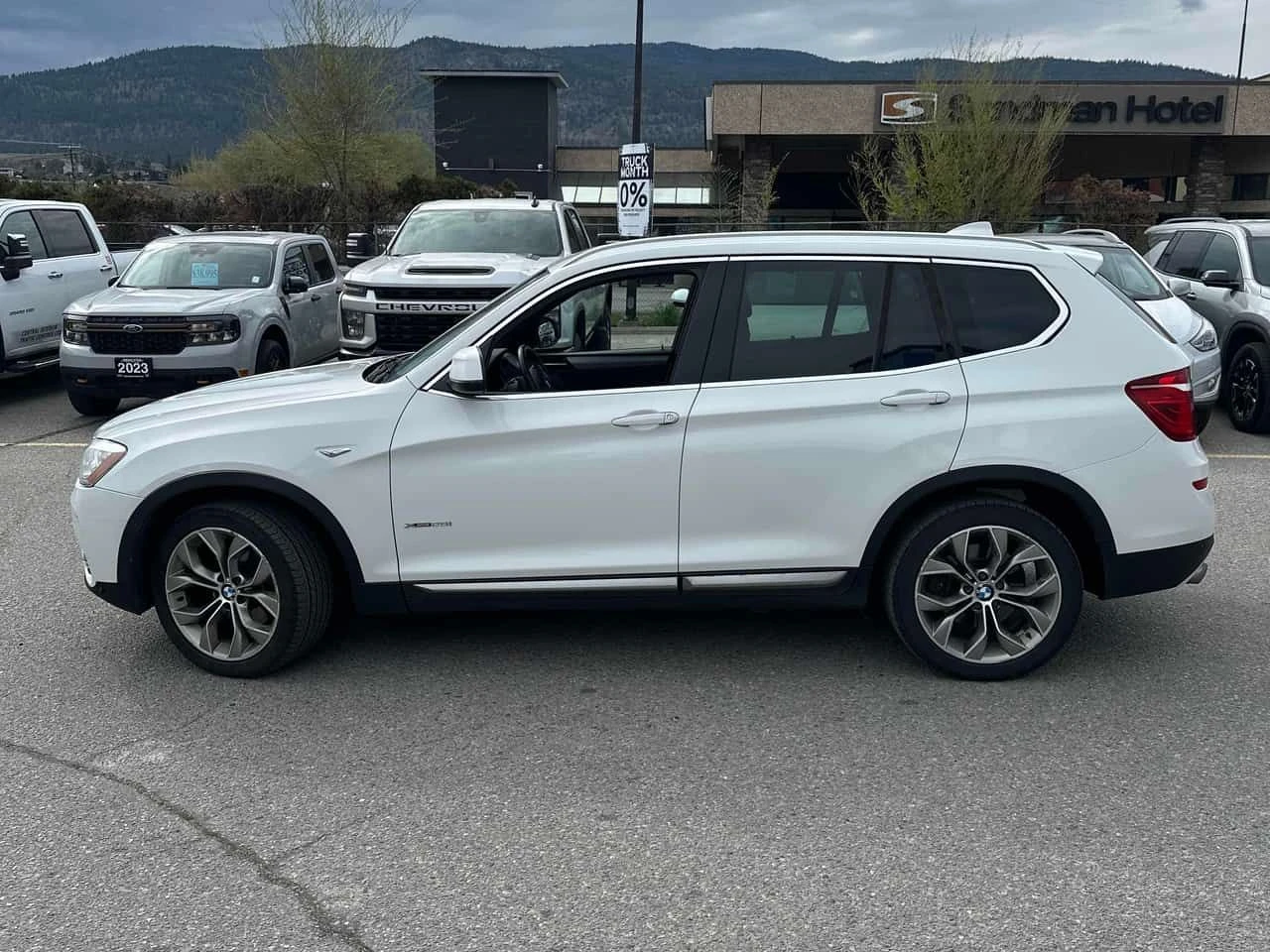 BMW X3 * xDrive28i * PANO* ПОДГРЕВ* KEYLESS* , снимка 2 - Автомобили и джипове - 54170586