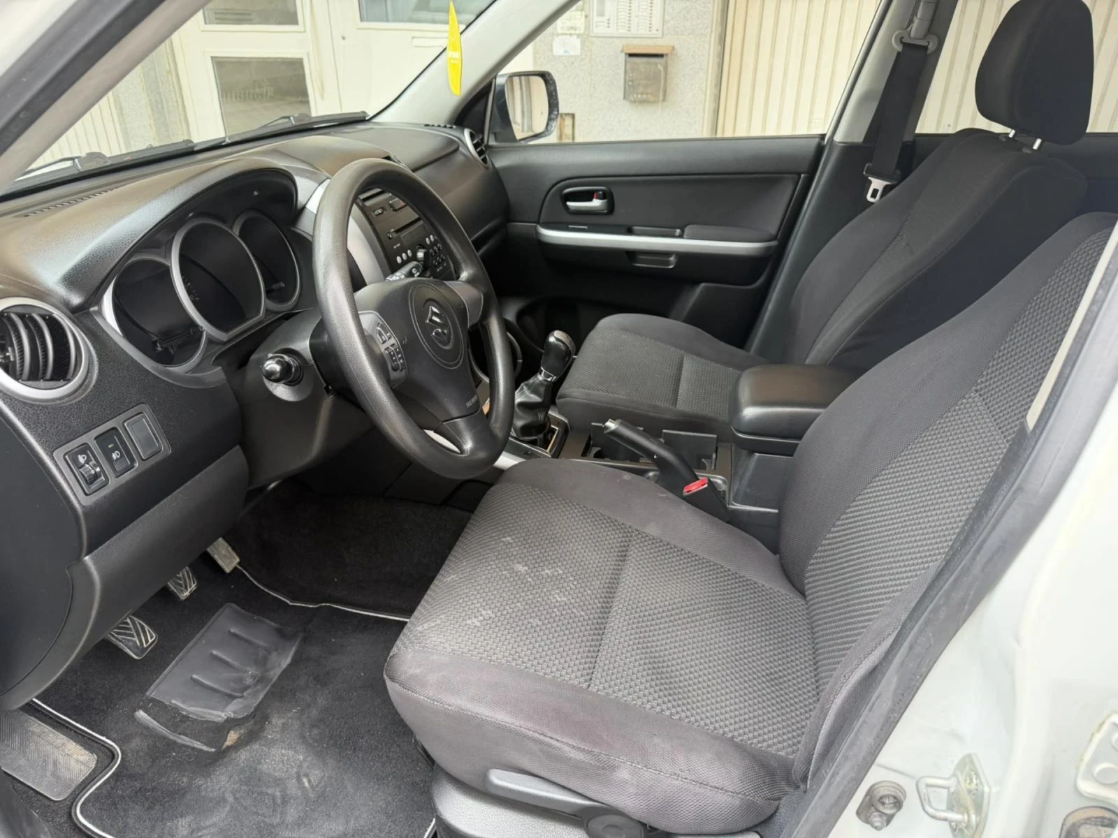 Suzuki Grand vitara 4X4, снимка 8 - Автомобили и джипове - 55313639