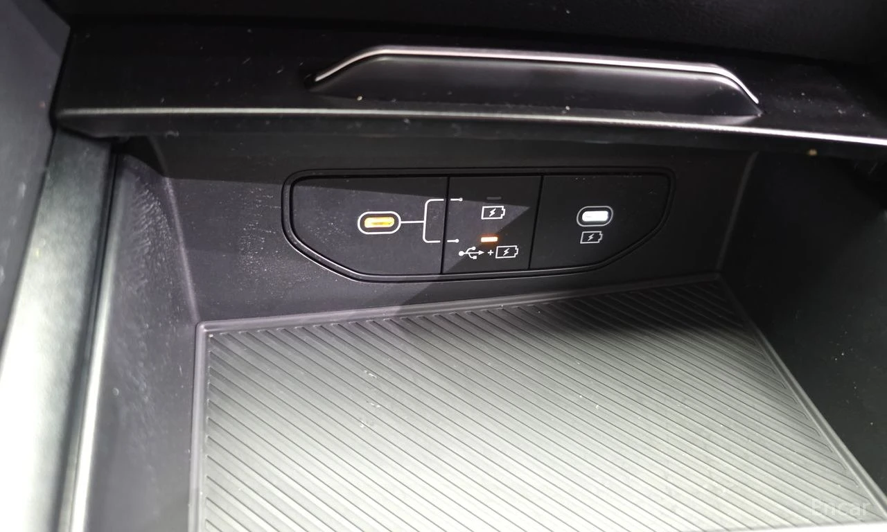 Kia Sportage HYBRID* PRESTIGE* ОБДУХВАНЕ* LANE* ASSIST* 360КАМЕ, снимка 13 - Автомобили и джипове - 55314713