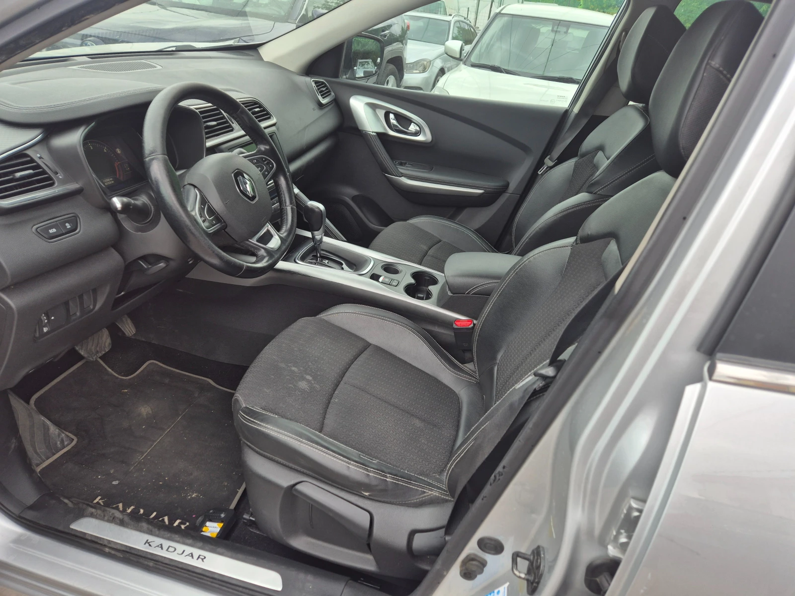 Renault Kadjar 1.5DCI, снимка 8 - Автомобили и джипове - 55399830