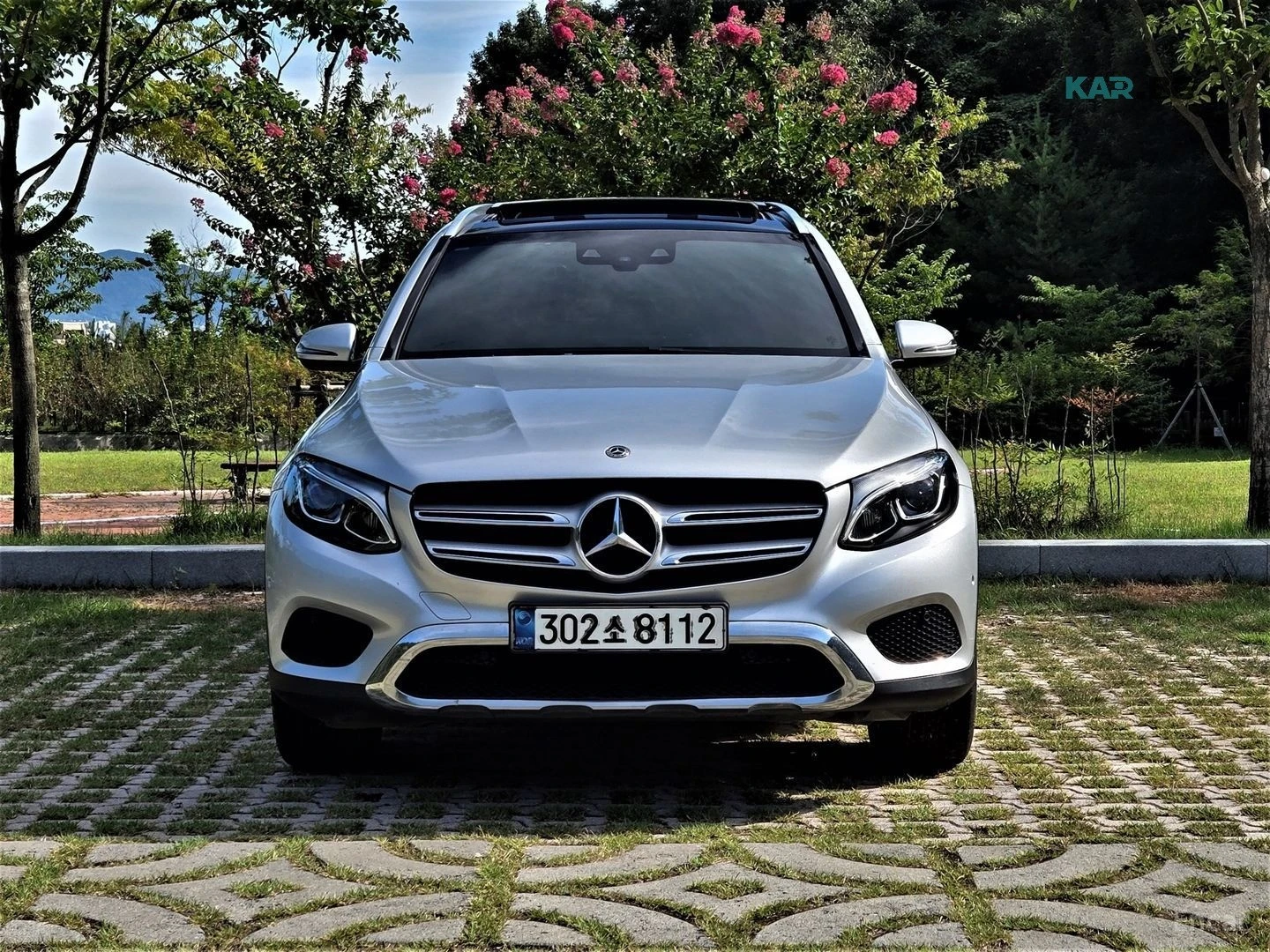 Mercedes-Benz GLC 220 4MATIC* КОЖА* ПОДГРЕВ* PANO* НАВИ* КАМЕРА, снимка 3 - Автомобили и джипове - 55932070