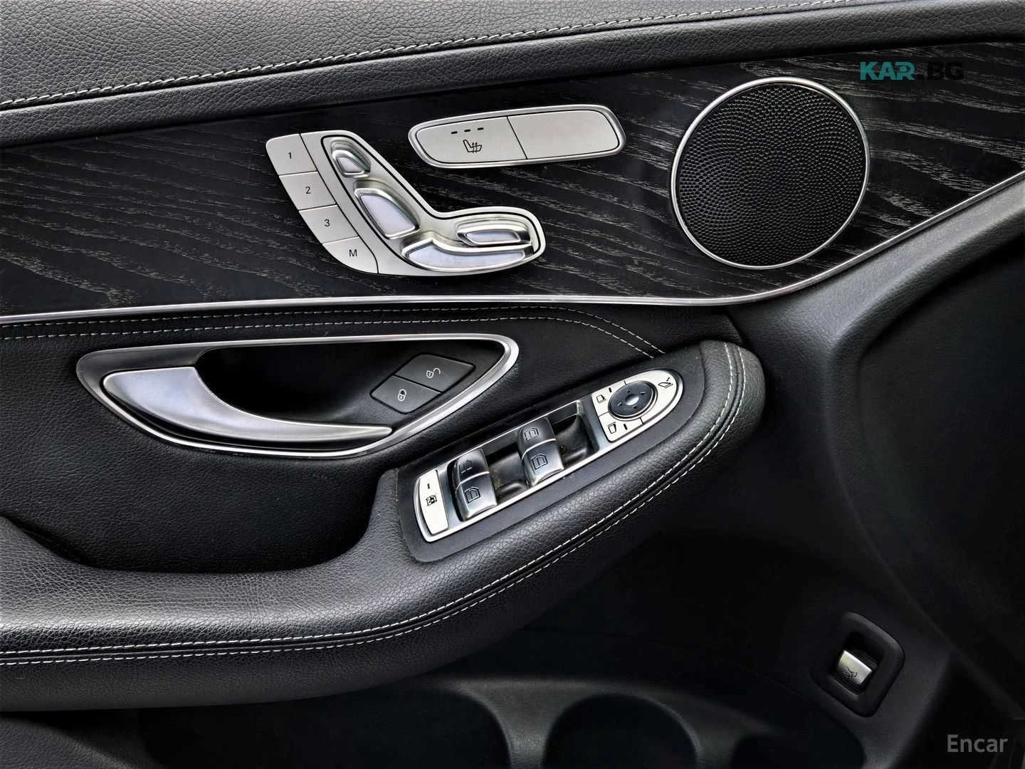 Mercedes-Benz GLC 220 4MATIC* КОЖА* ПОДГРЕВ* PANO* НАВИ* КАМЕРА, снимка 17 - Автомобили и джипове - 55932070