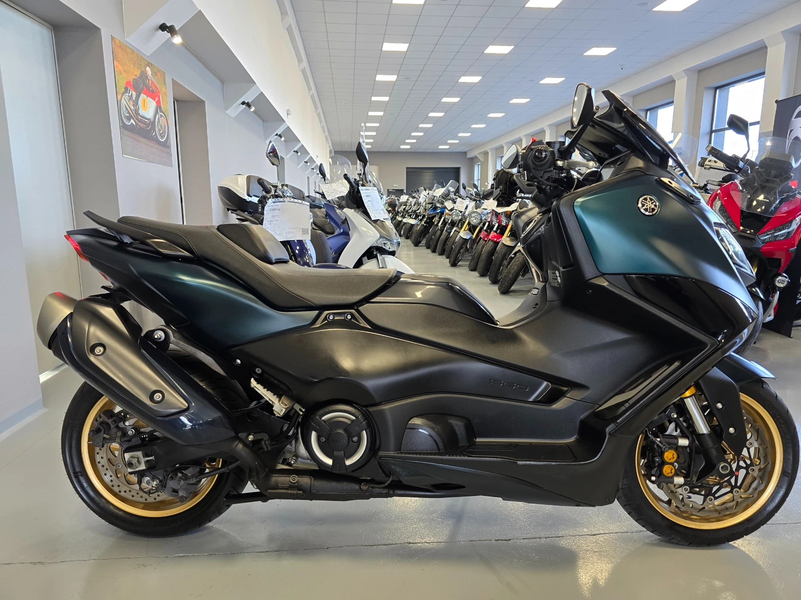 Yamaha T-max 560ie, Tech Max, ABS-TCS! - изображение 2