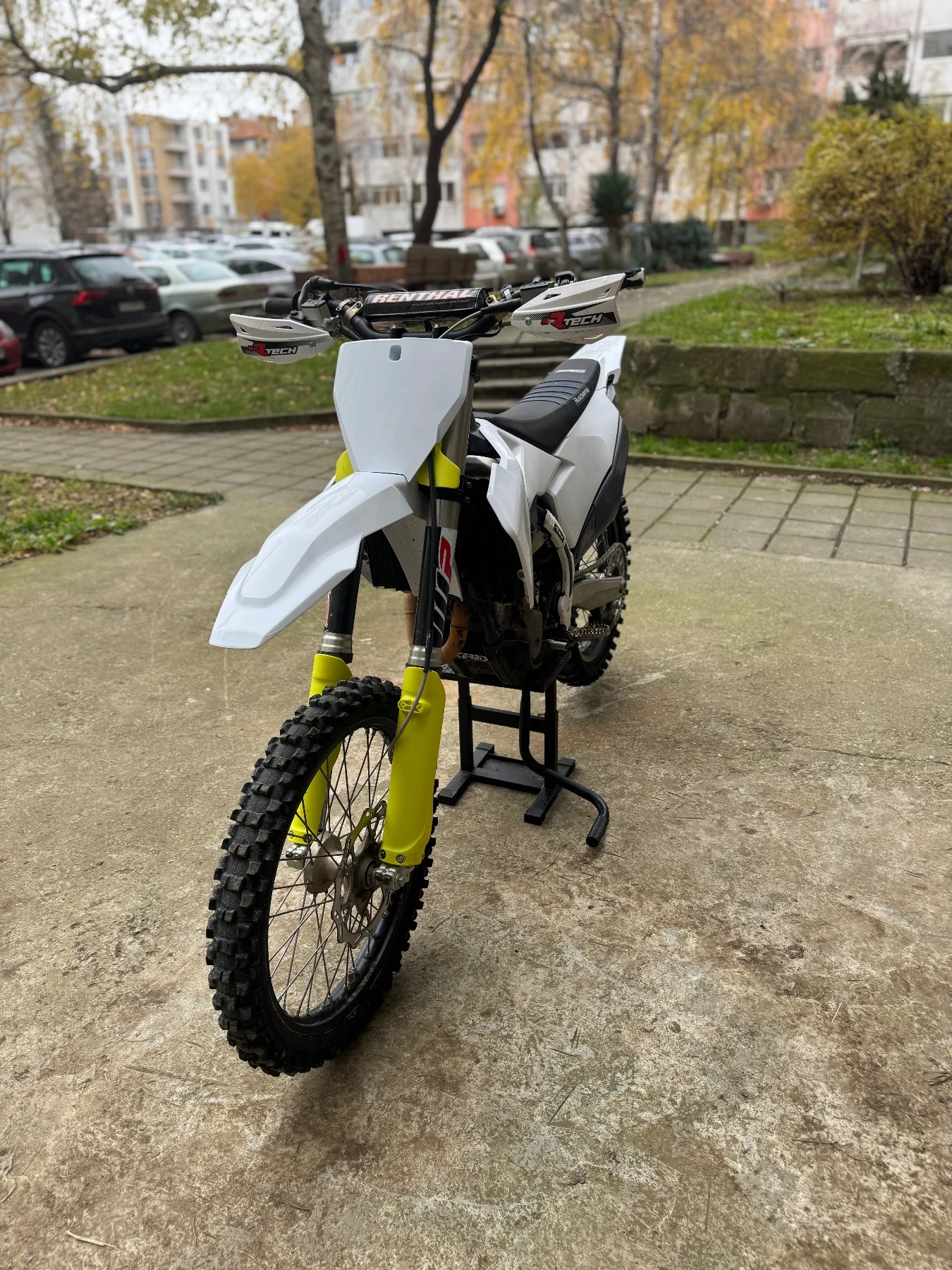 Husqvarna FC | Mobile.bg � ����������� 1