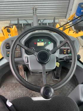 Челен товарач Volvo L30G, снимка 10