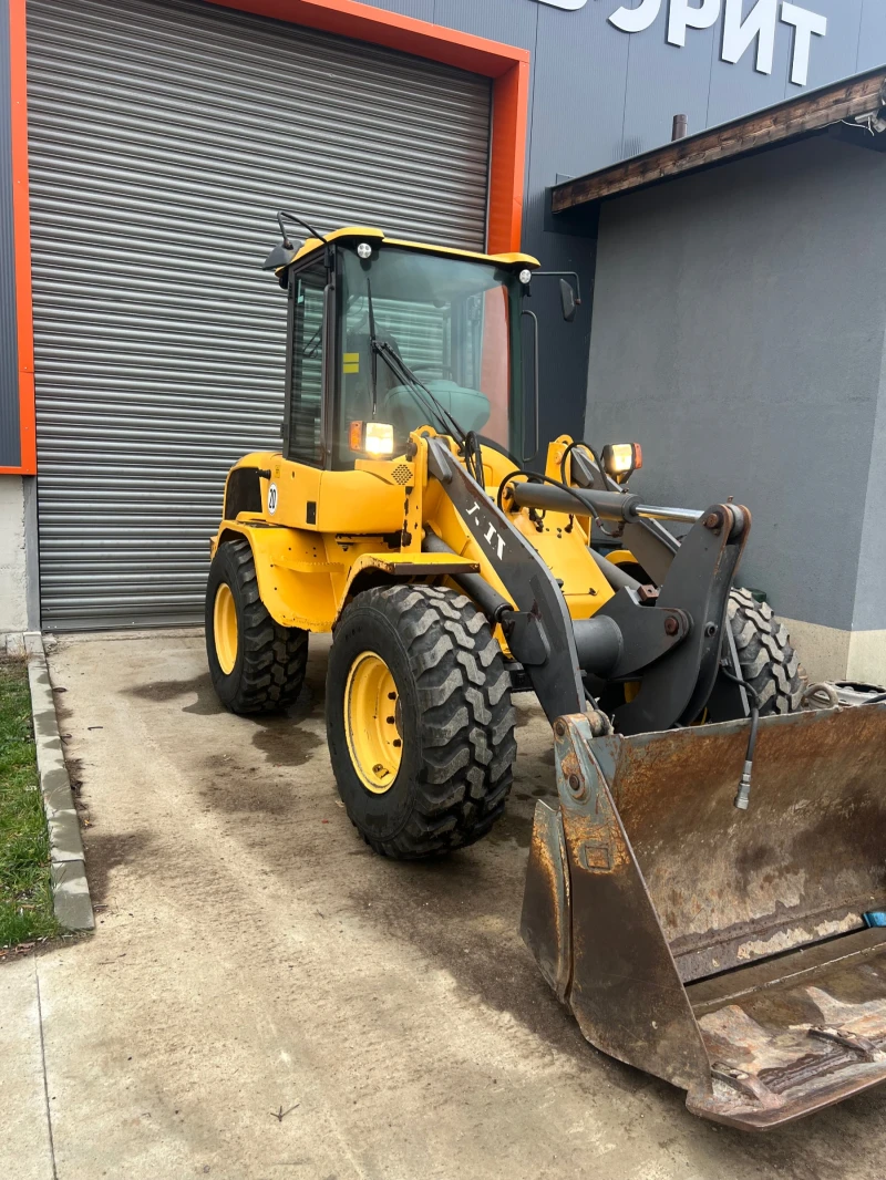 Челен товарач Volvo L30G, снимка 2 - Индустриална техника - 53525155