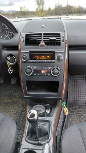 Mercedes-Benz A 200 Elegance , снимка 10