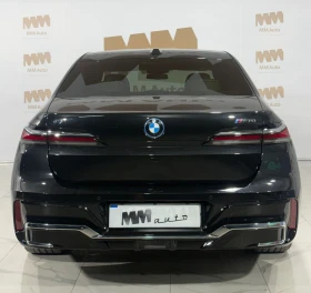 BMW i7 M70* M-Sport* TV* IconicGlow* Massage* SkyLounge - 101998 € / 199490.75 лв. - 28721586 5