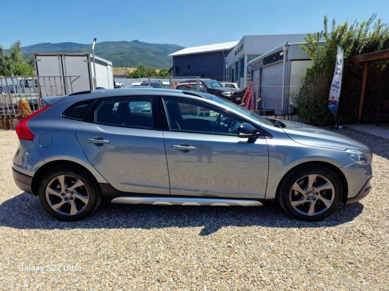 Volvo V40 Cross Country коледна промоция!, снимка 11 - Автомобили и джипове - 45539380