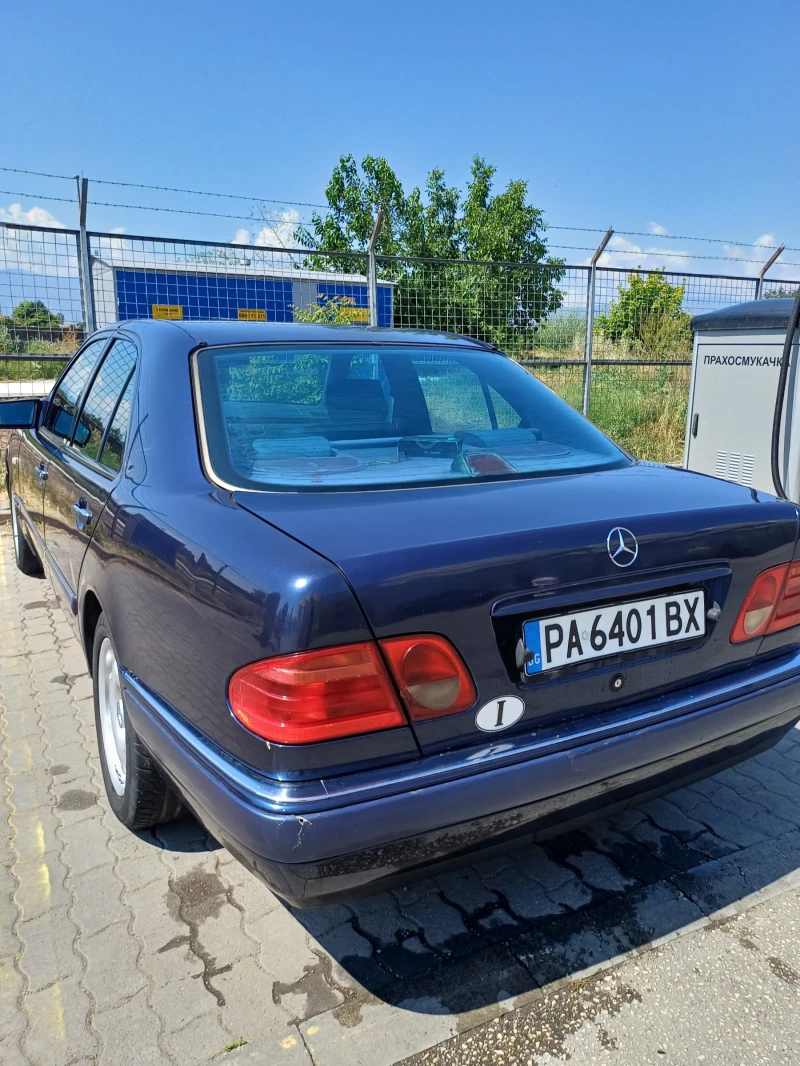 Mercedes-Benz E 250 E250 Turbo Diesel, снимка 2 - Автомобили и джипове - 48256814