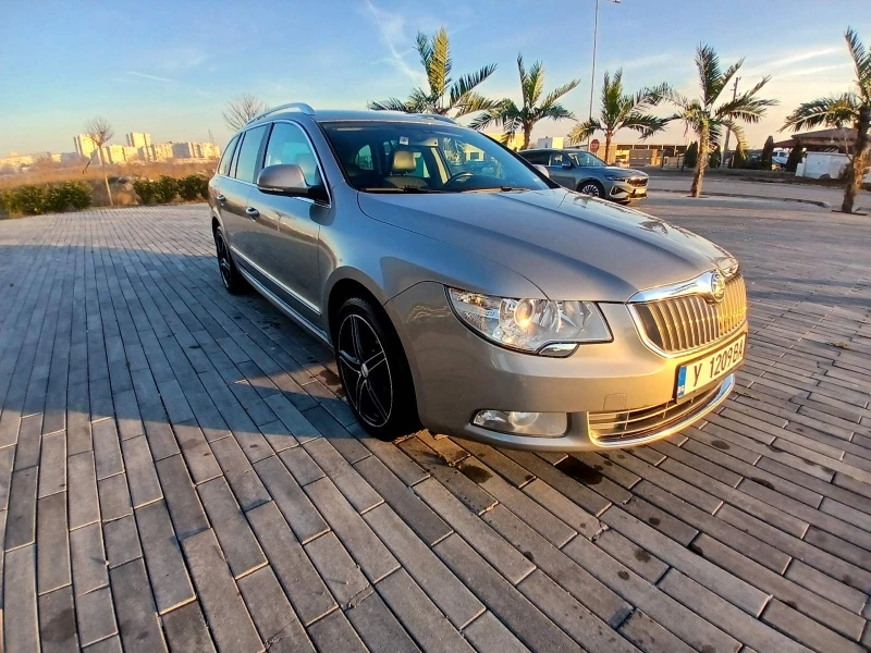 Skoda Superb, снимка 1 - Автомобили и джипове - 48427609