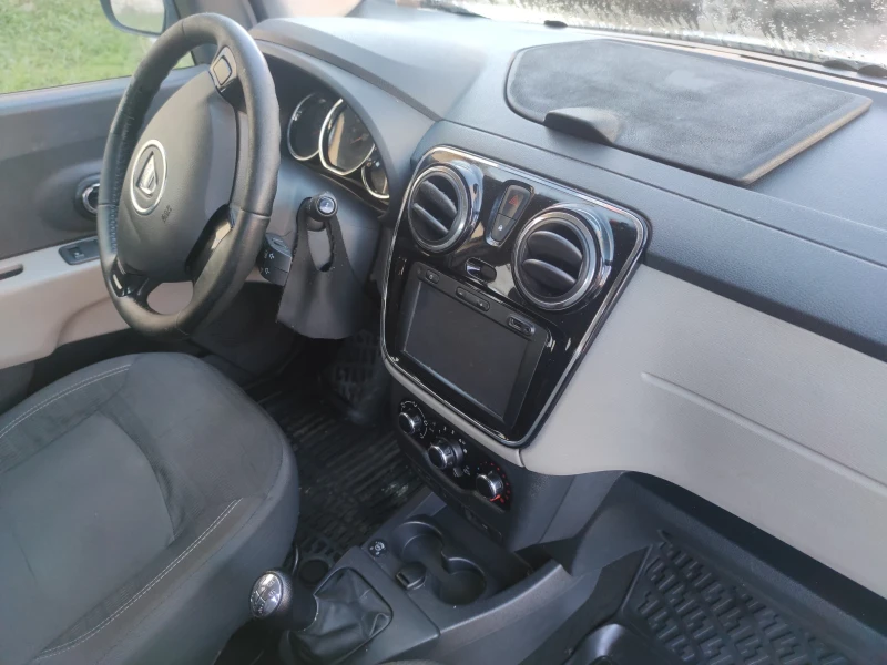 Dacia Lodgy 1600 /Газ/, снимка 7 - Автомобили и джипове - 48518028